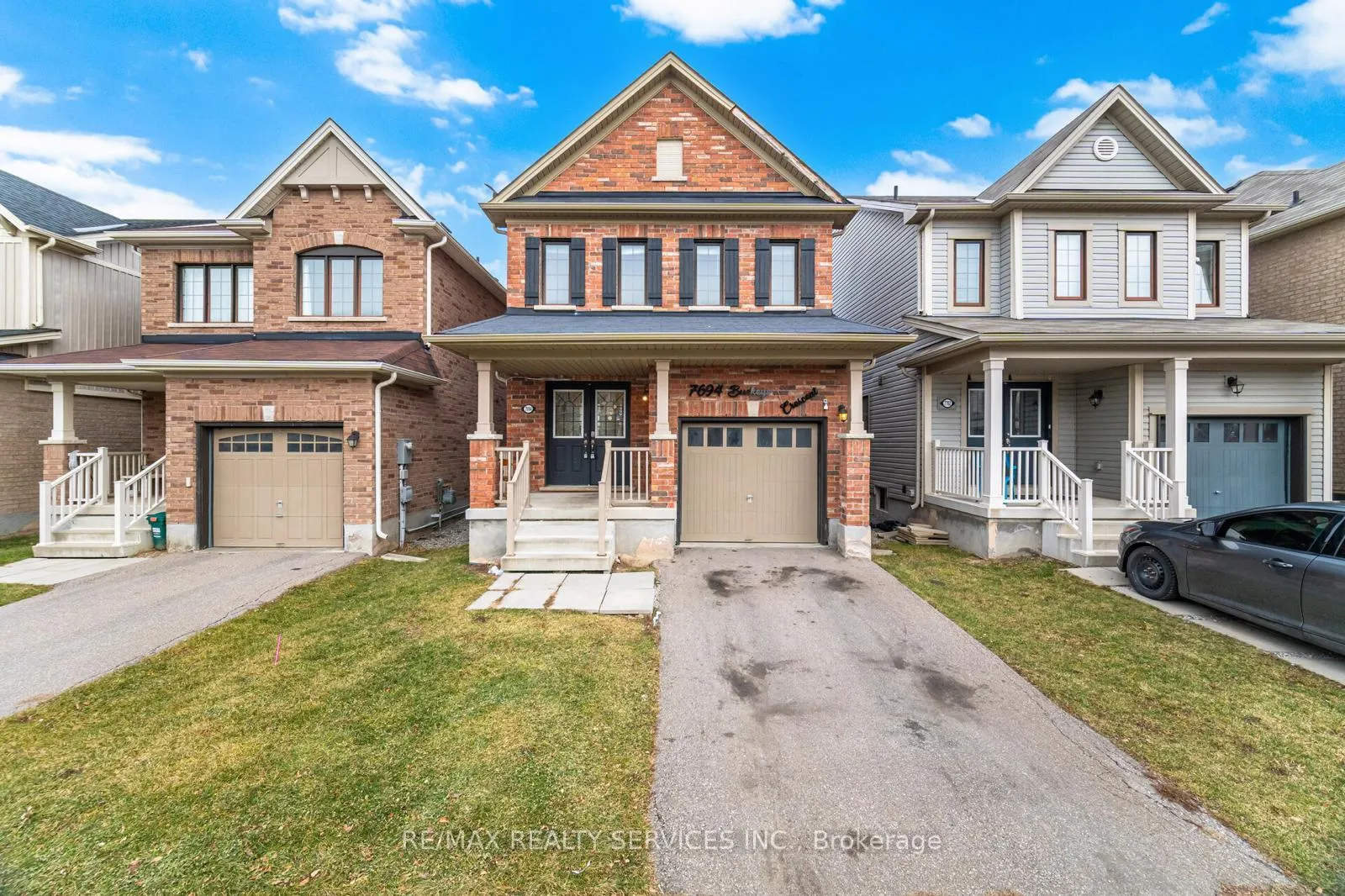 Photo 1 of 7694 Buckeye Crescent, Niagara Falls, Brown — HOMEH