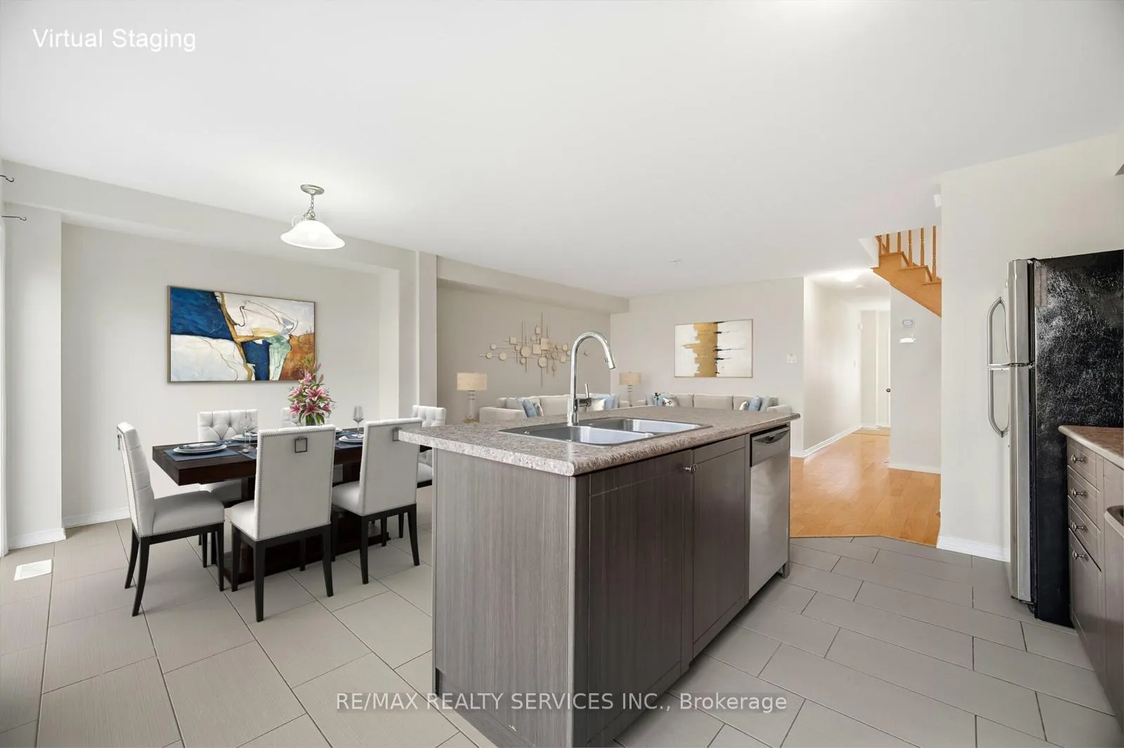 Photo 15 of 7694 Buckeye Crescent, Niagara Falls, Brown — HOMEH