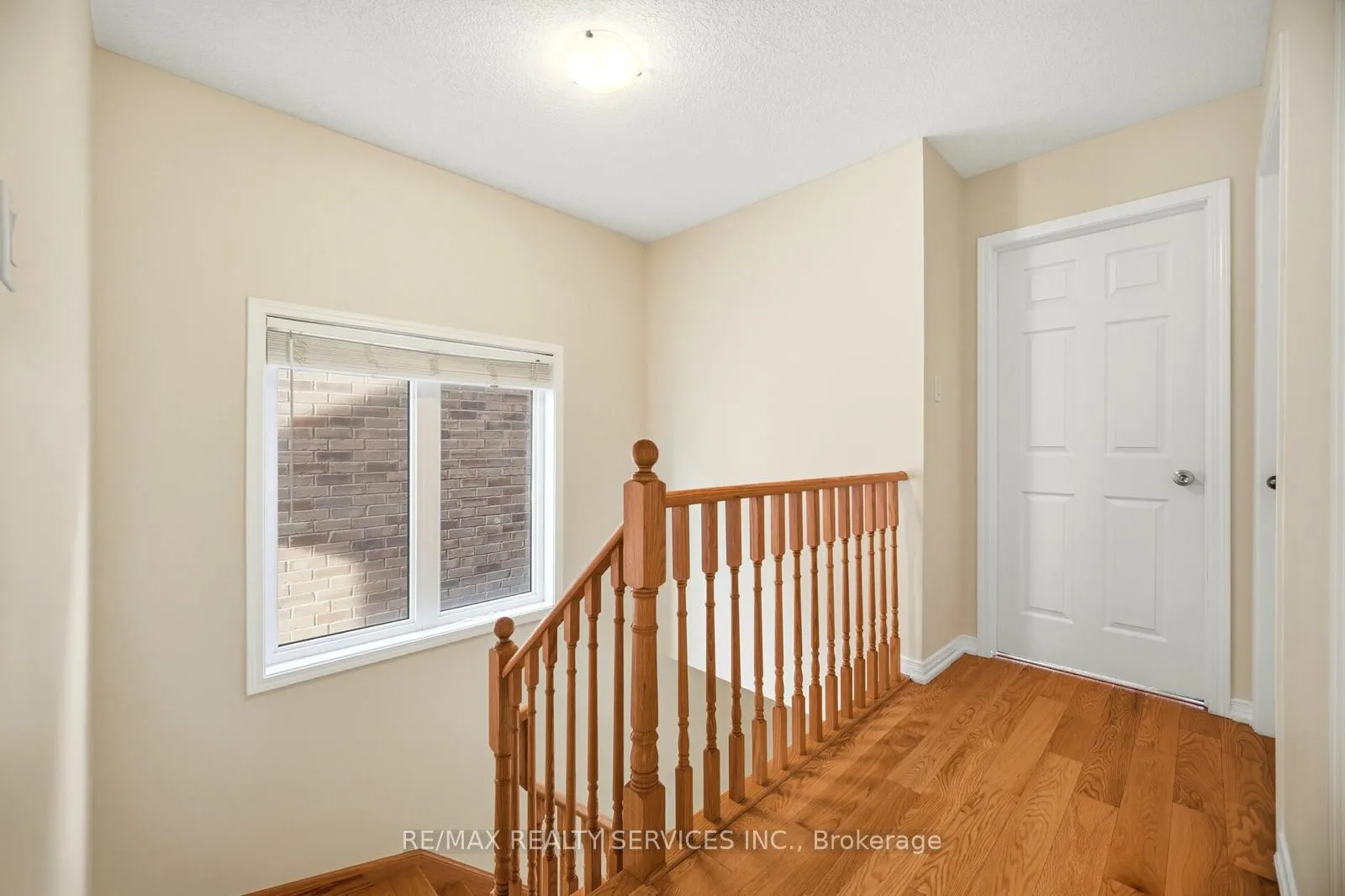 Photo 18 of 7694 Buckeye Crescent, Niagara Falls, Brown — HOMEH