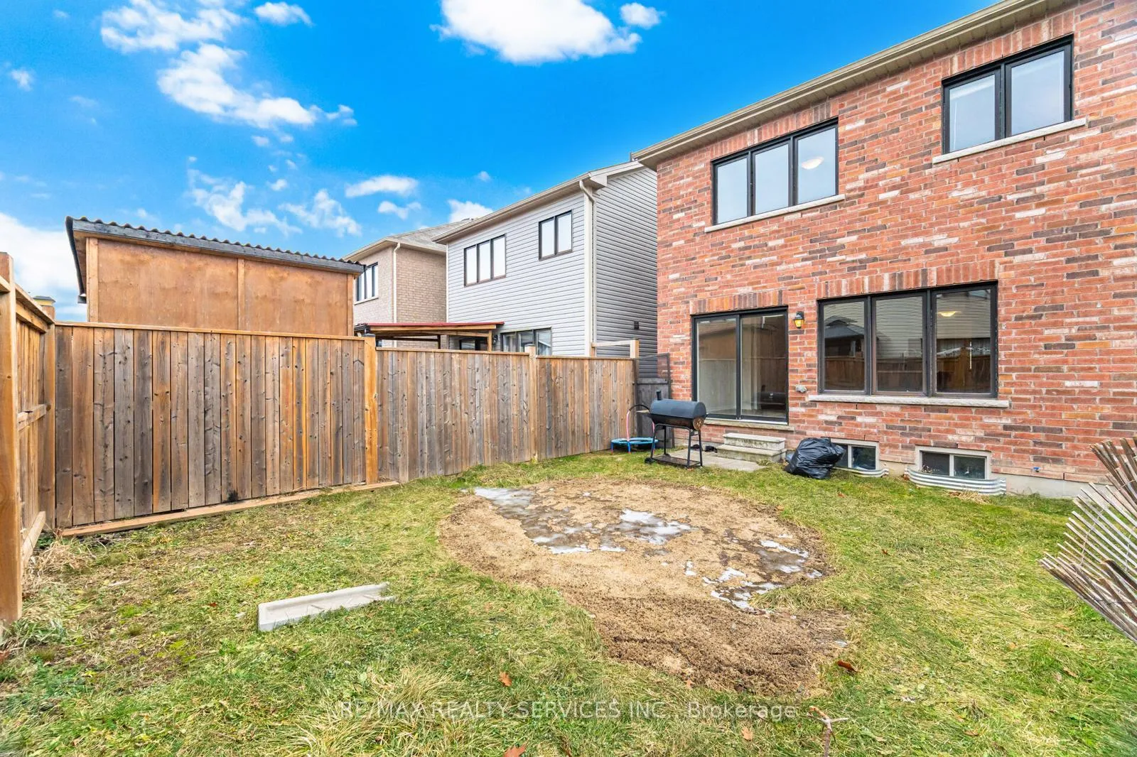 Photo 31 of 7694 Buckeye Crescent, Niagara Falls, Brown — HOMEH