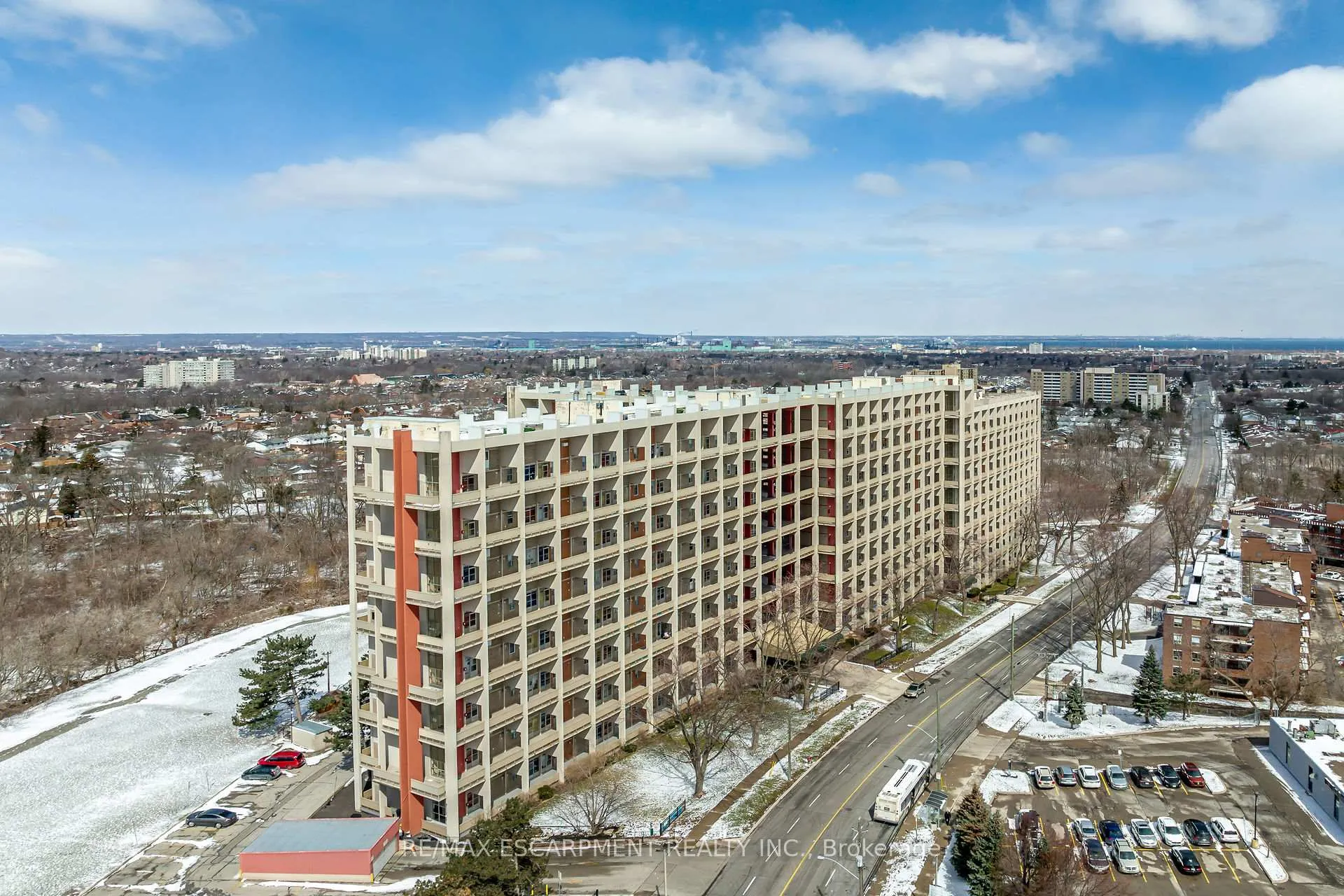 Photo 9 of Unit 827, 350 Quigley Road, Hamilton, Vincent — HOMEH