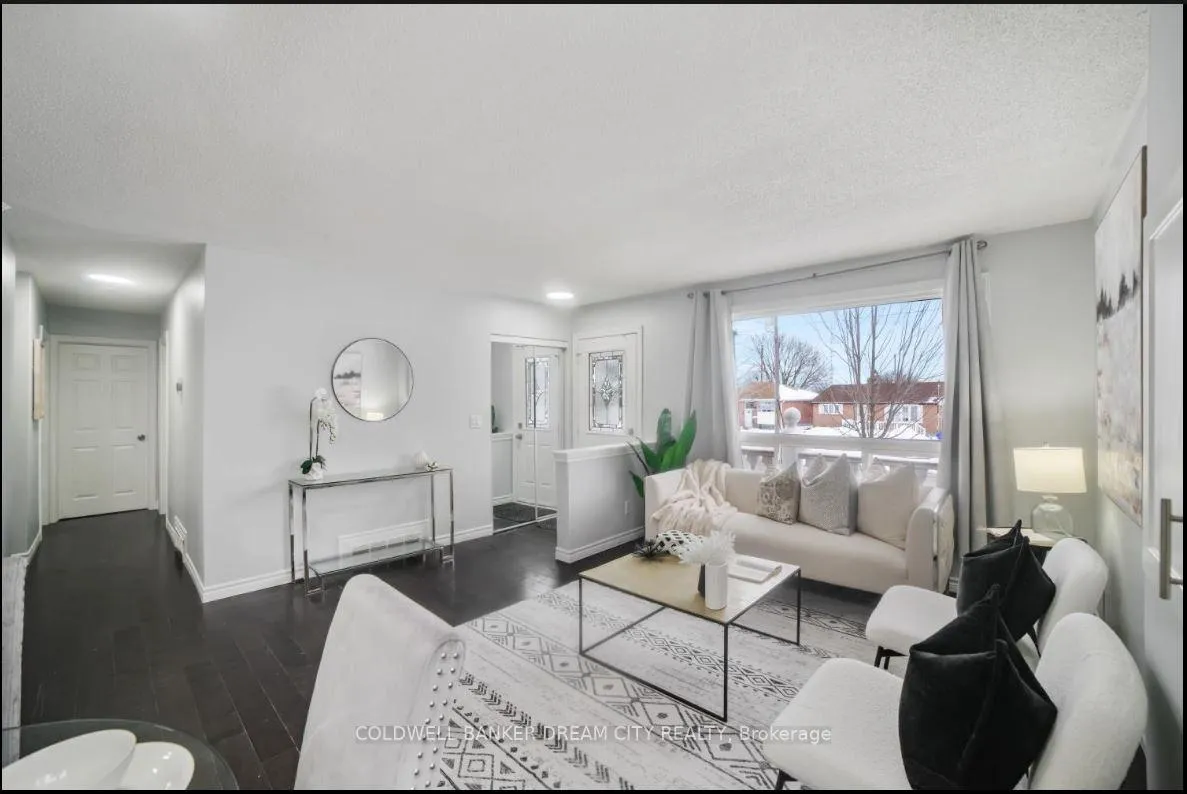 Photo 5 of 484 Phillip Murray Avenue, Oshawa, Lakeview — HOMEH