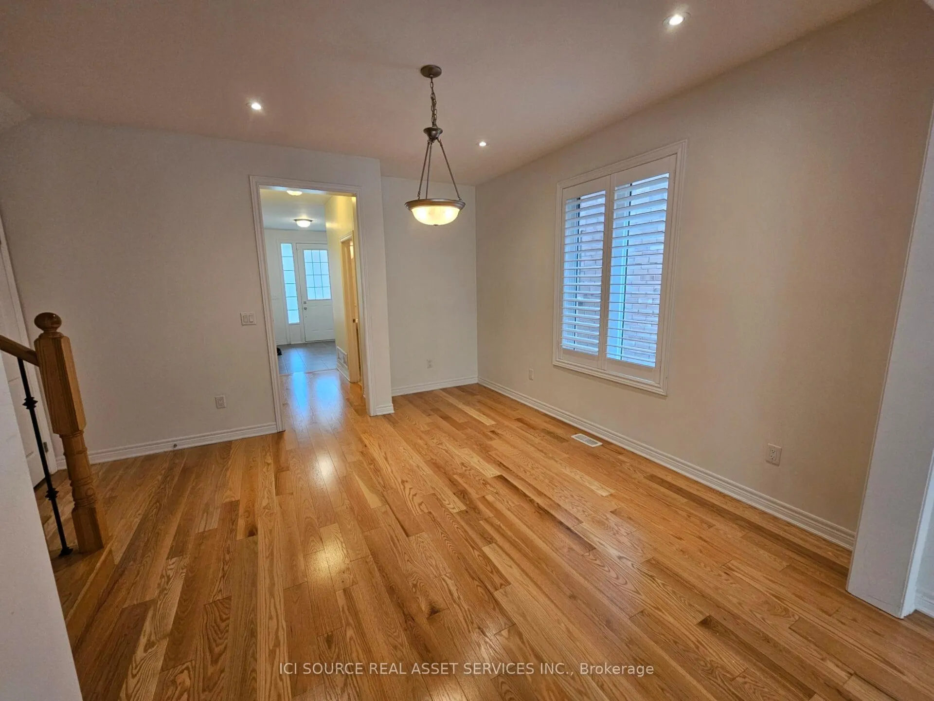 Photo 2 of 128 Bridlewood Boulevard, Whitby, Rolling Acres — HOMEH