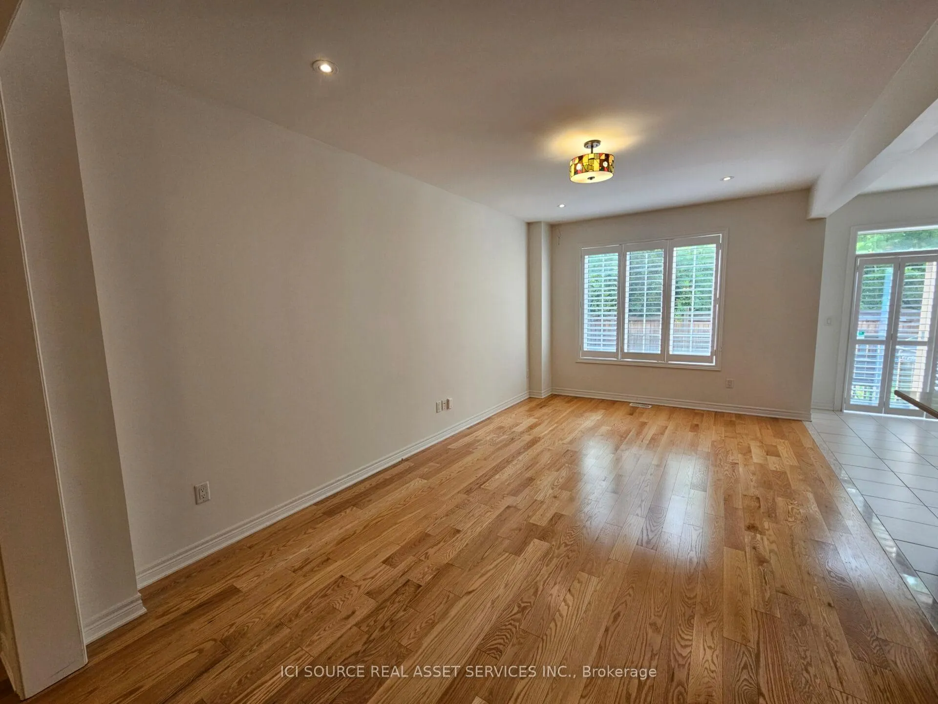 Photo 4 of 128 Bridlewood Boulevard, Whitby, Rolling Acres — HOMEH