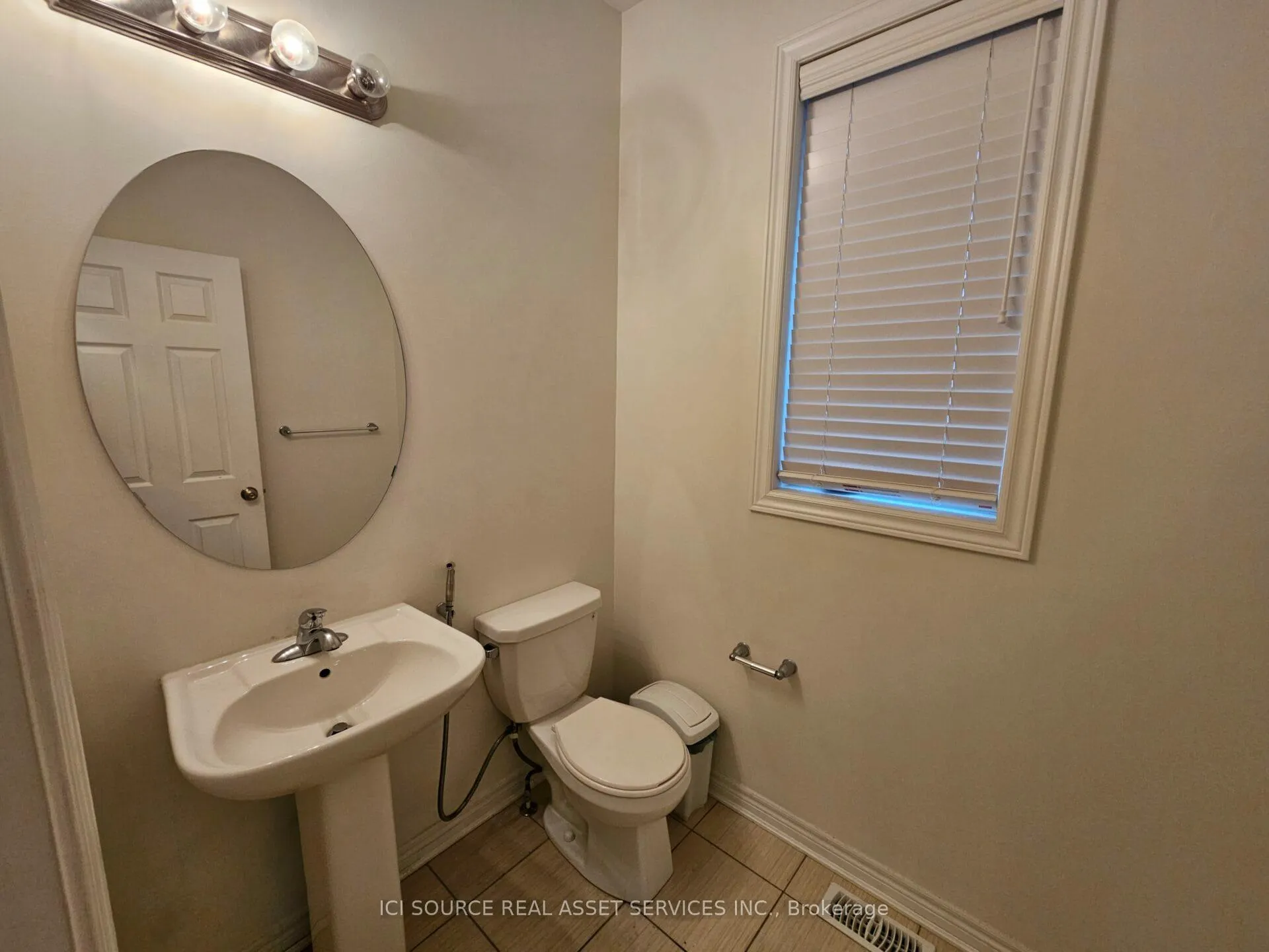 Photo 6 of 128 Bridlewood Boulevard, Whitby, Rolling Acres — HOMEH