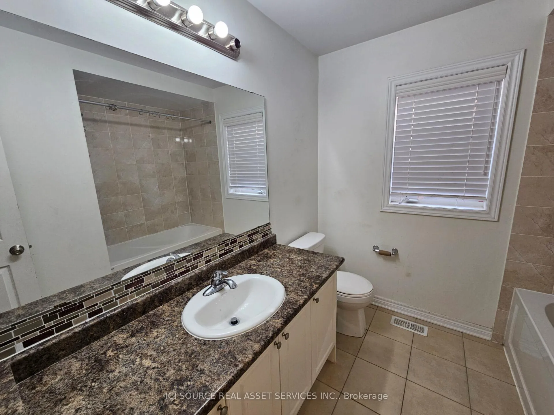 Photo 17 of 128 Bridlewood Boulevard, Whitby, Rolling Acres — HOMEH