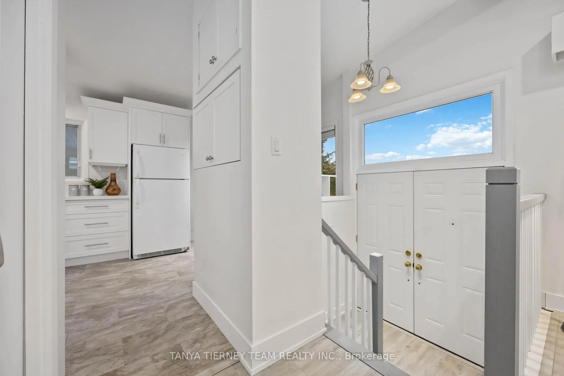 Photo 3 of 929 Masson Street, Oshawa, Centennial — HOMEH
