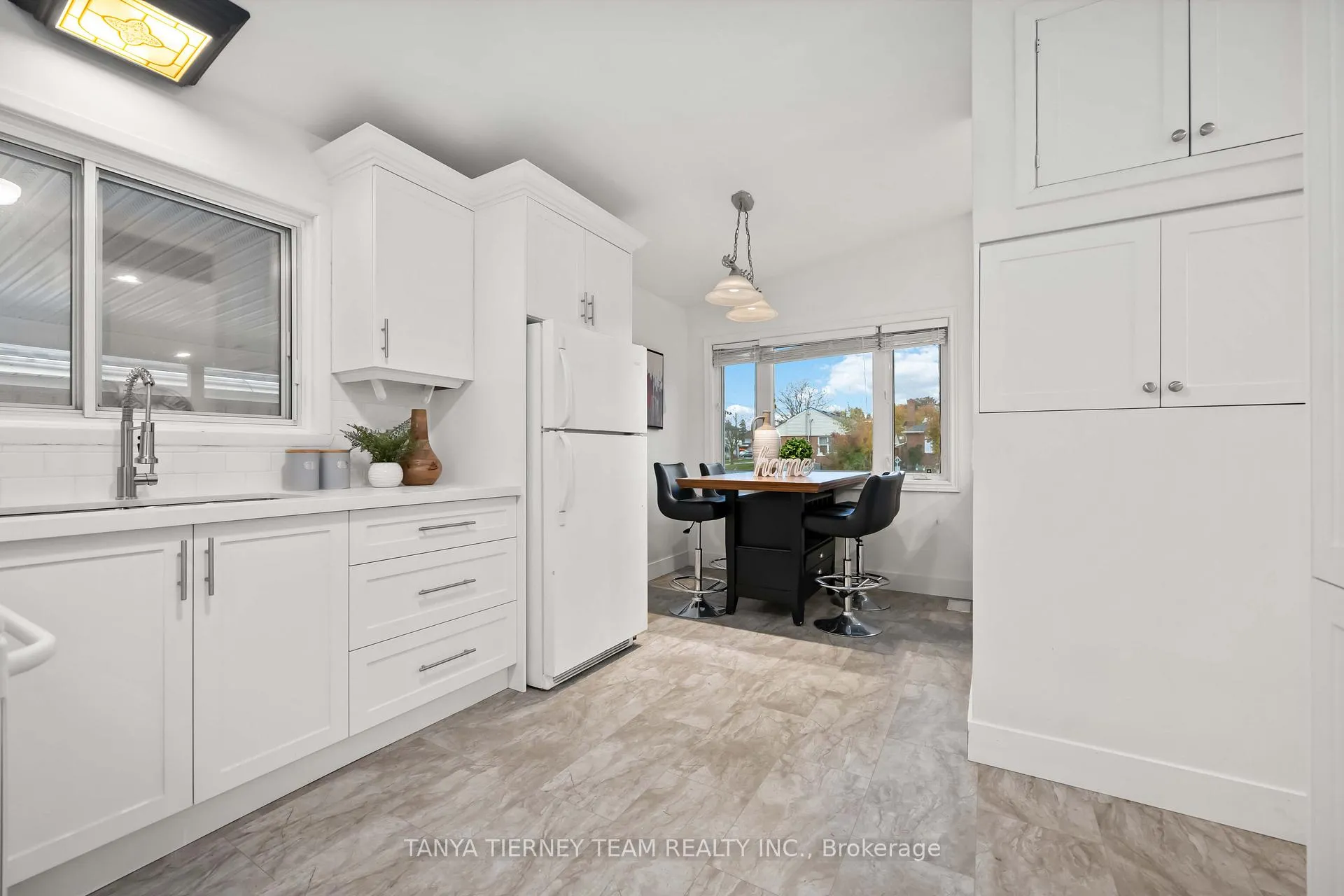Photo 15 of 929 Masson Street, Oshawa, Centennial — HOMEH