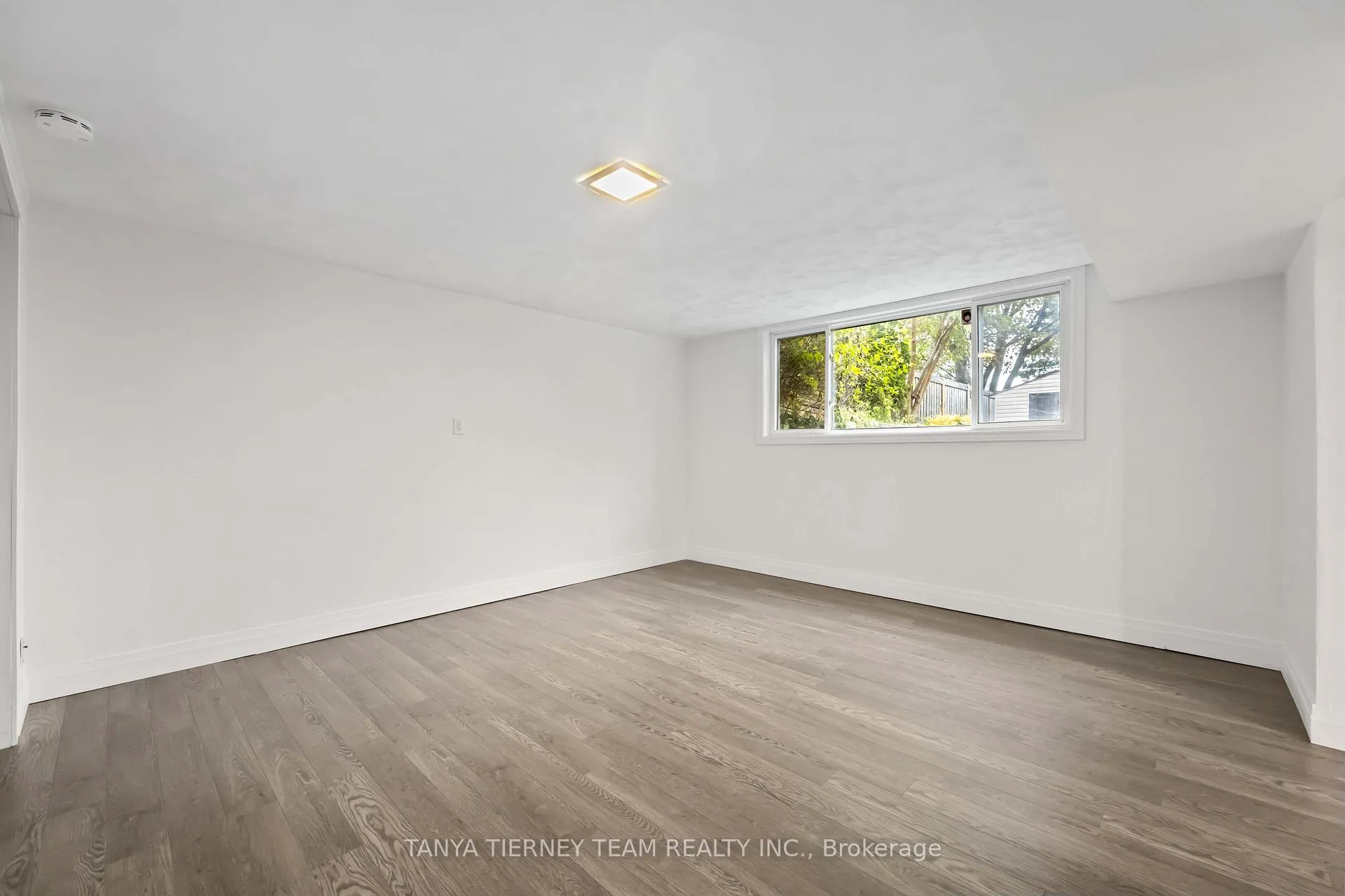 Photo 30 of 929 Masson Street, Oshawa, Centennial — HOMEH