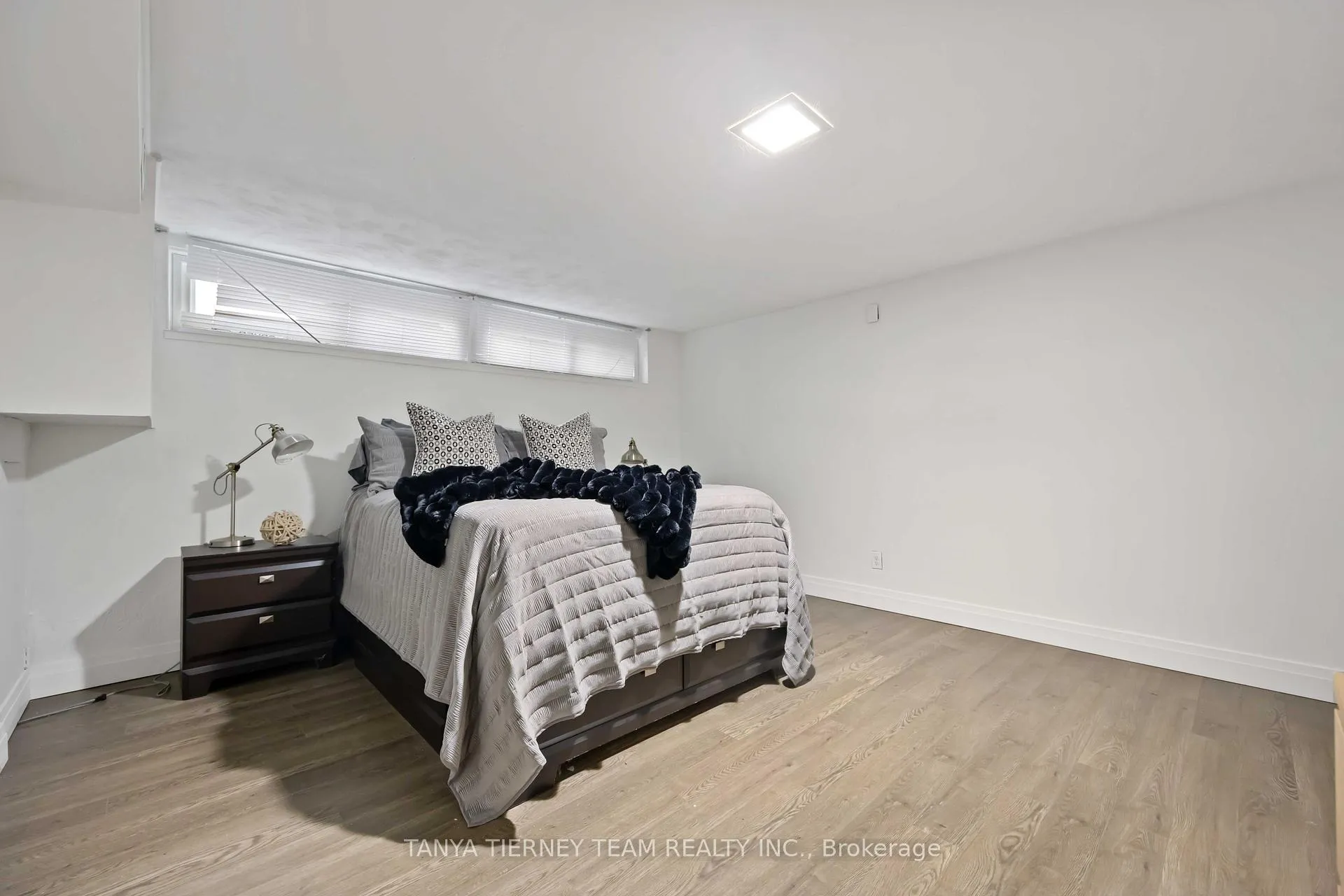 Photo 33 of 929 Masson Street, Oshawa, Centennial — HOMEH