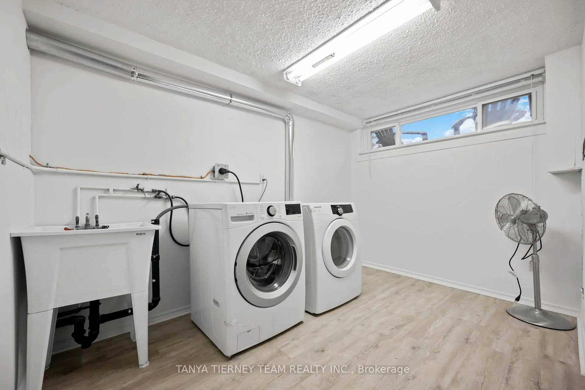 Photo 35 of 929 Masson Street, Oshawa, Centennial — HOMEH