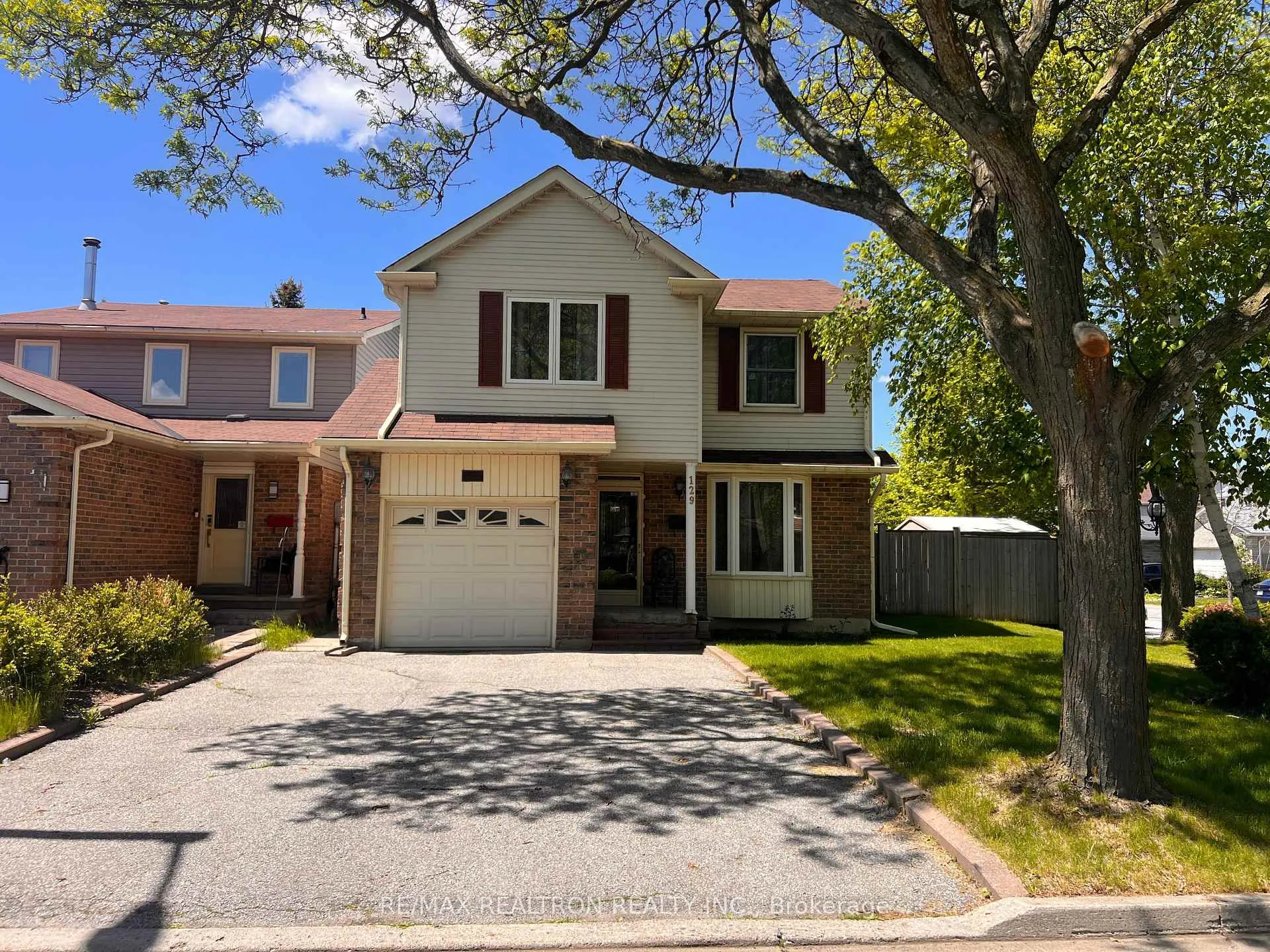 Front of 129 Hetherington Crescent
