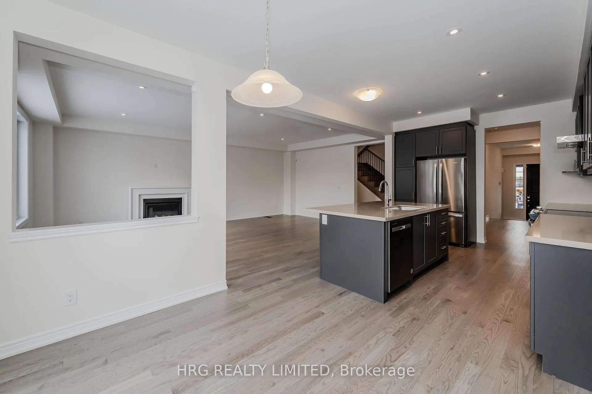 Photo 4 of 258 Histand Trail E, Kitchener — HOMEH