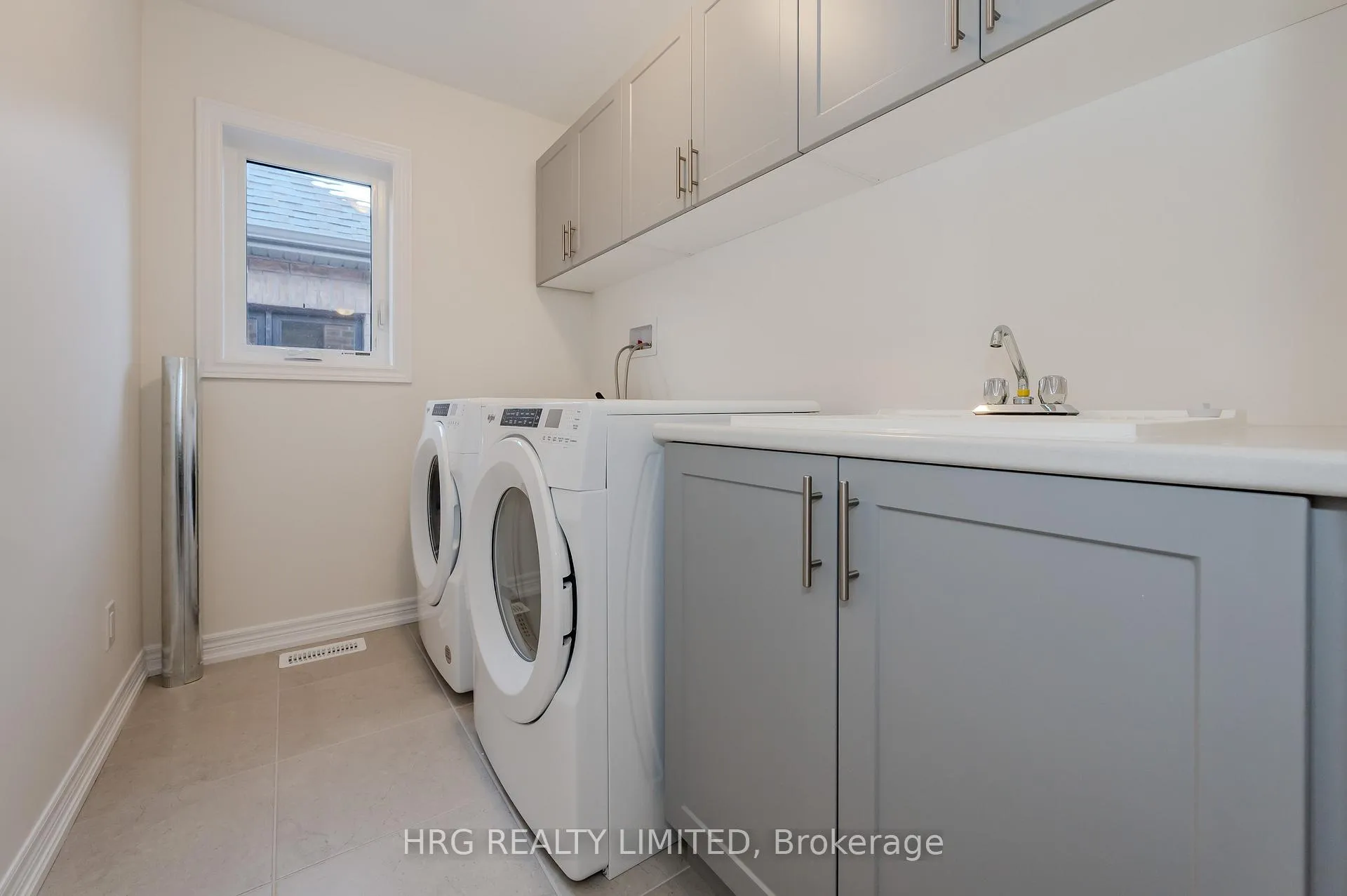 Photo 8 of 258 Histand Trail E, Kitchener — HOMEH