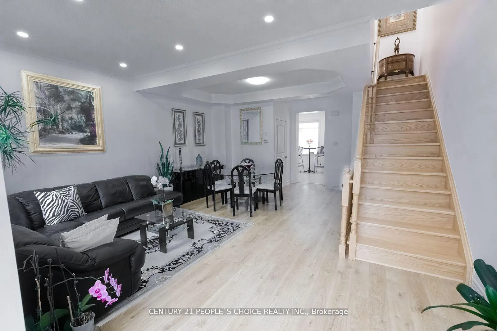 Photo 23 of 102 Roy Grove Way, Markham, Greensborough — HOMEH