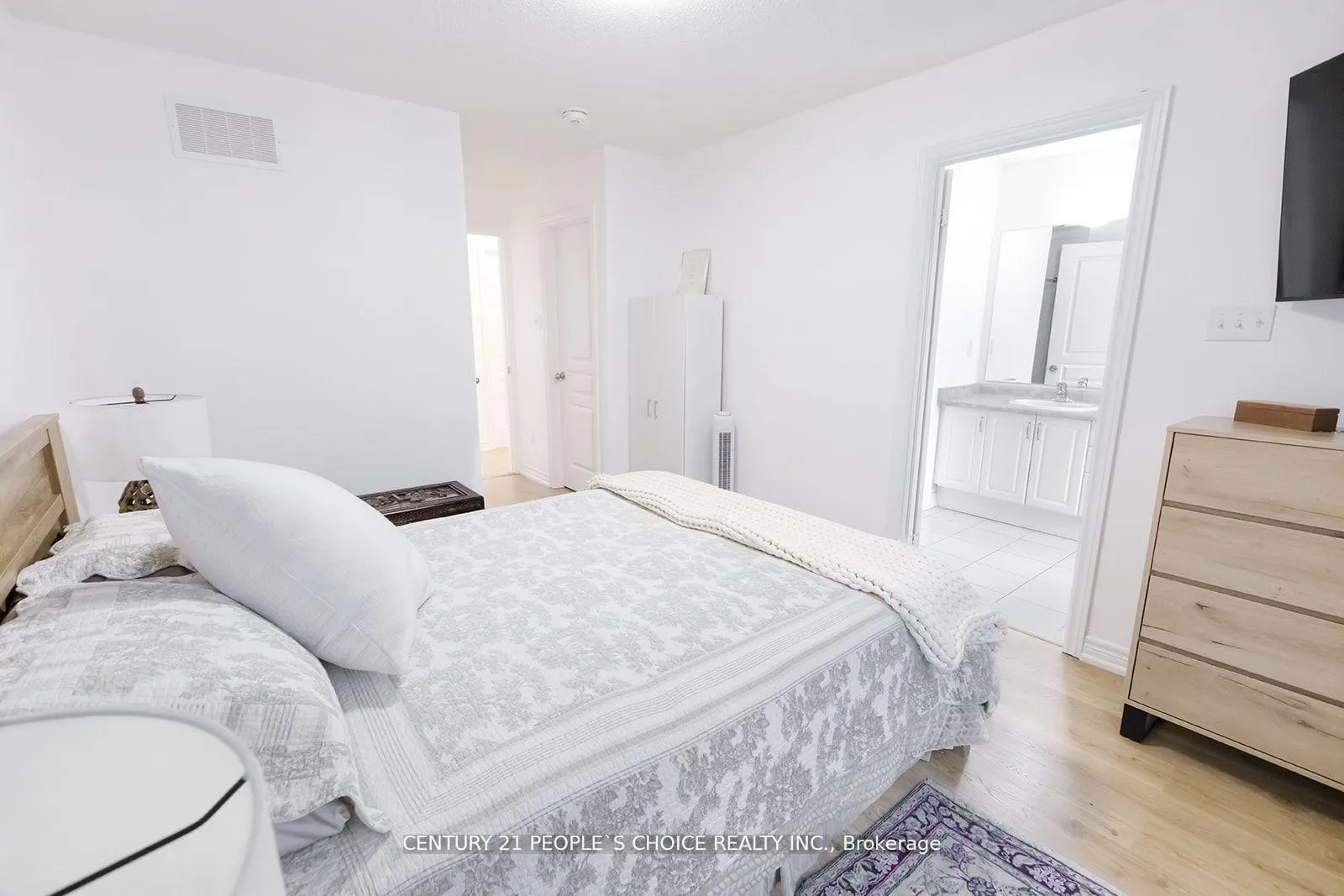 Photo 32 of 102 Roy Grove Way, Markham, Greensborough — HOMEH