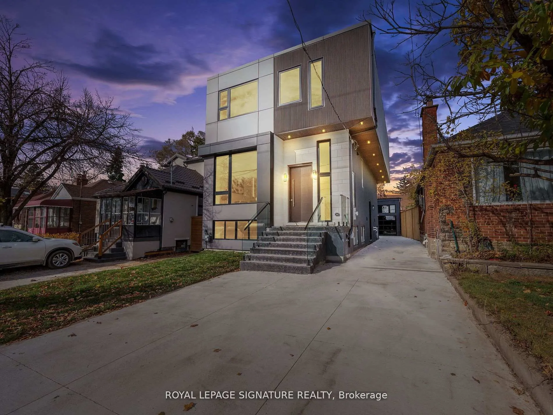 Photo 2 of Unit Upper, 376 O'Connor Drive, Toronto, East York — HOMEH