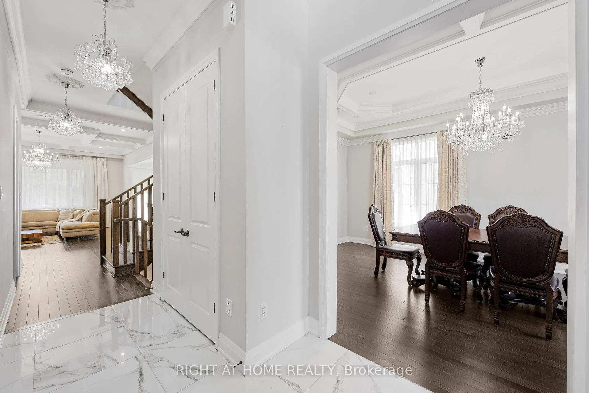 Photo 6 of 185 Cranberry Lane, Aurora, Aurora Highlands — HOMEH