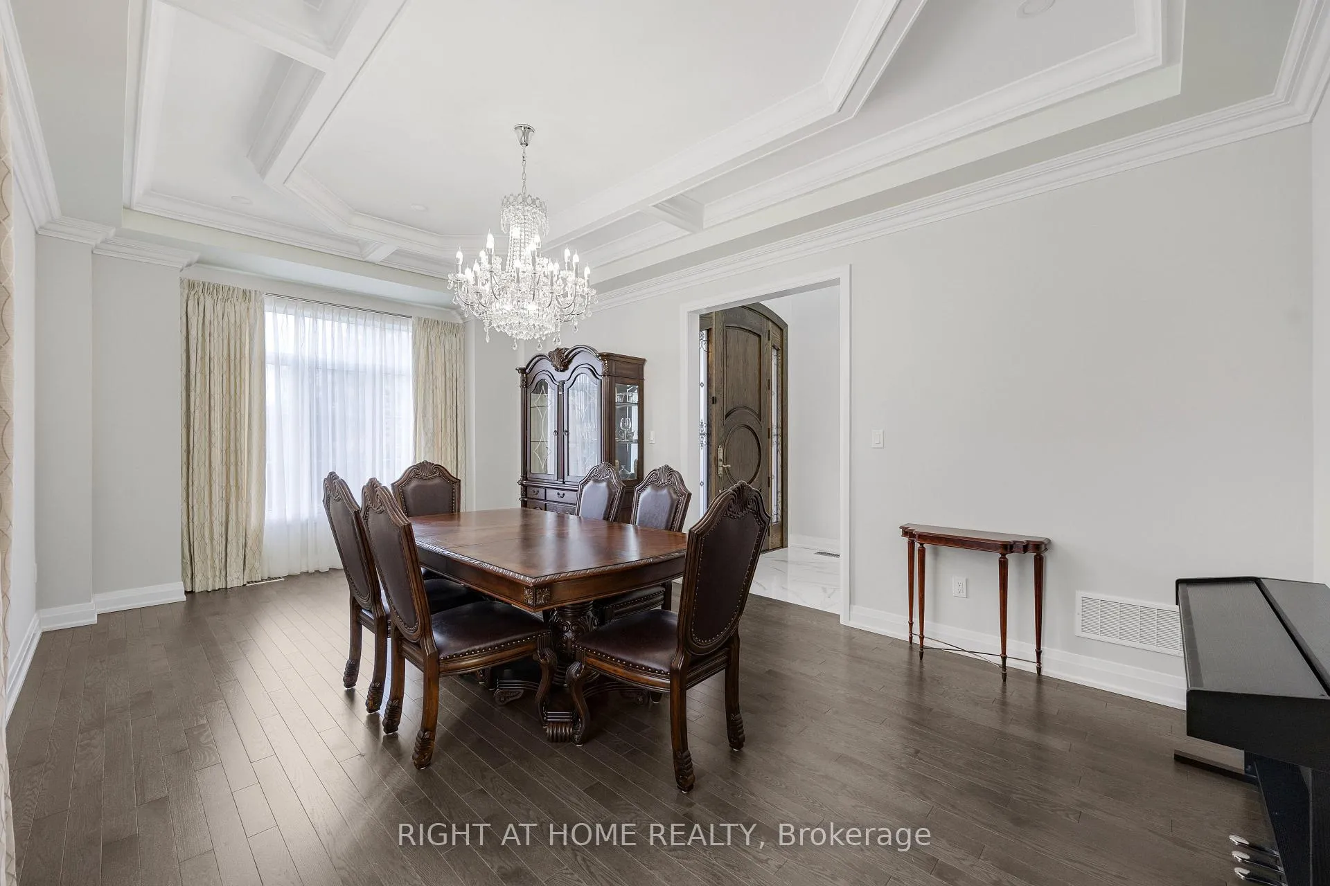 Photo 8 of 185 Cranberry Lane, Aurora, Aurora Highlands — HOMEH