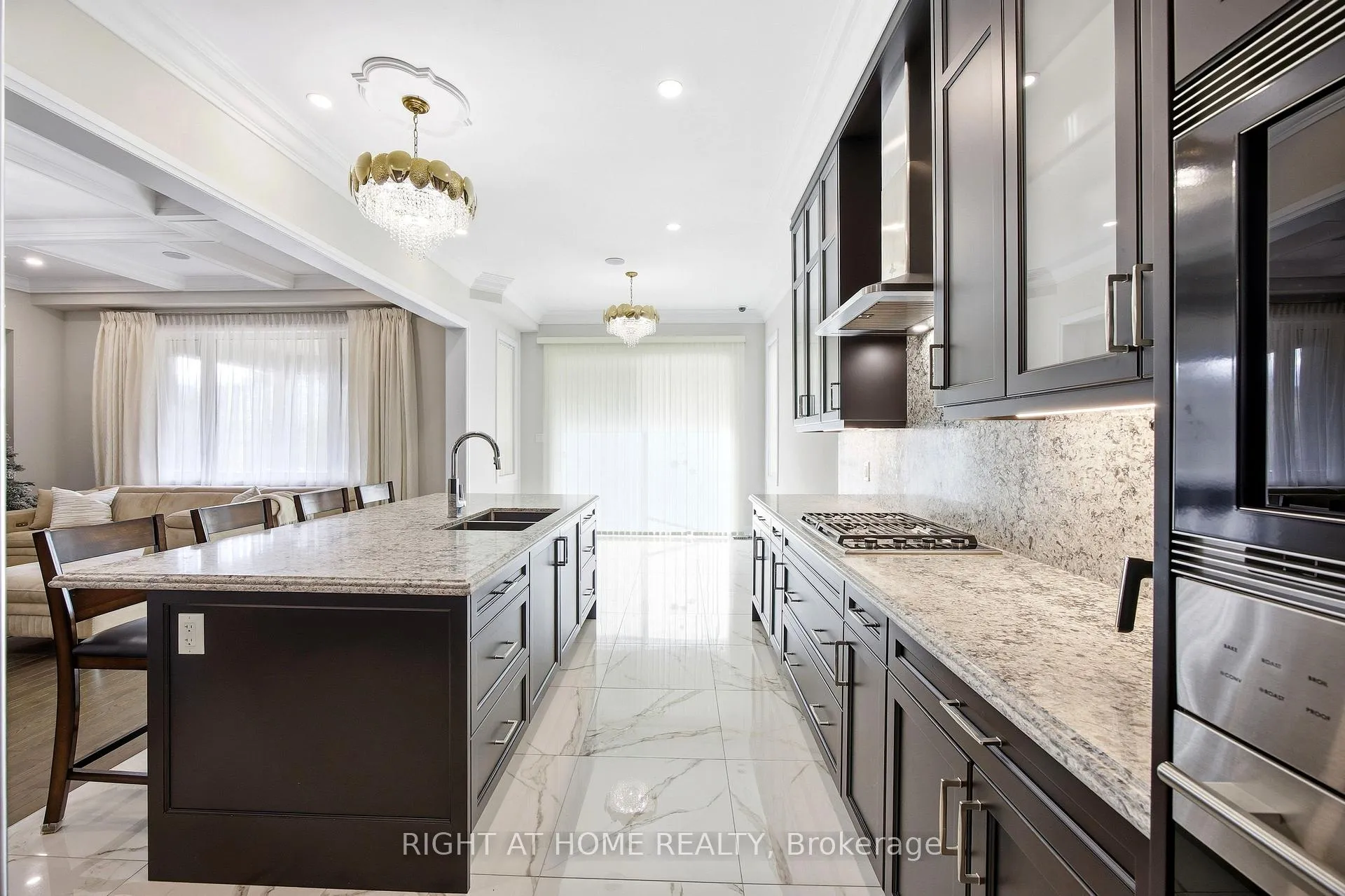 Photo 14 of 185 Cranberry Lane, Aurora, Aurora Highlands — HOMEH