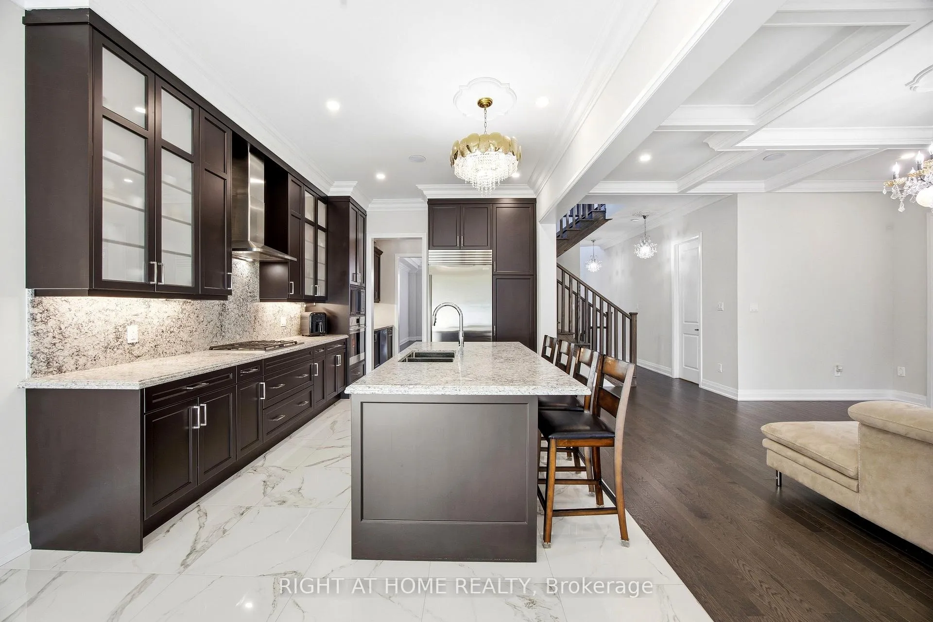 Photo 15 of 185 Cranberry Lane, Aurora, Aurora Highlands — HOMEH