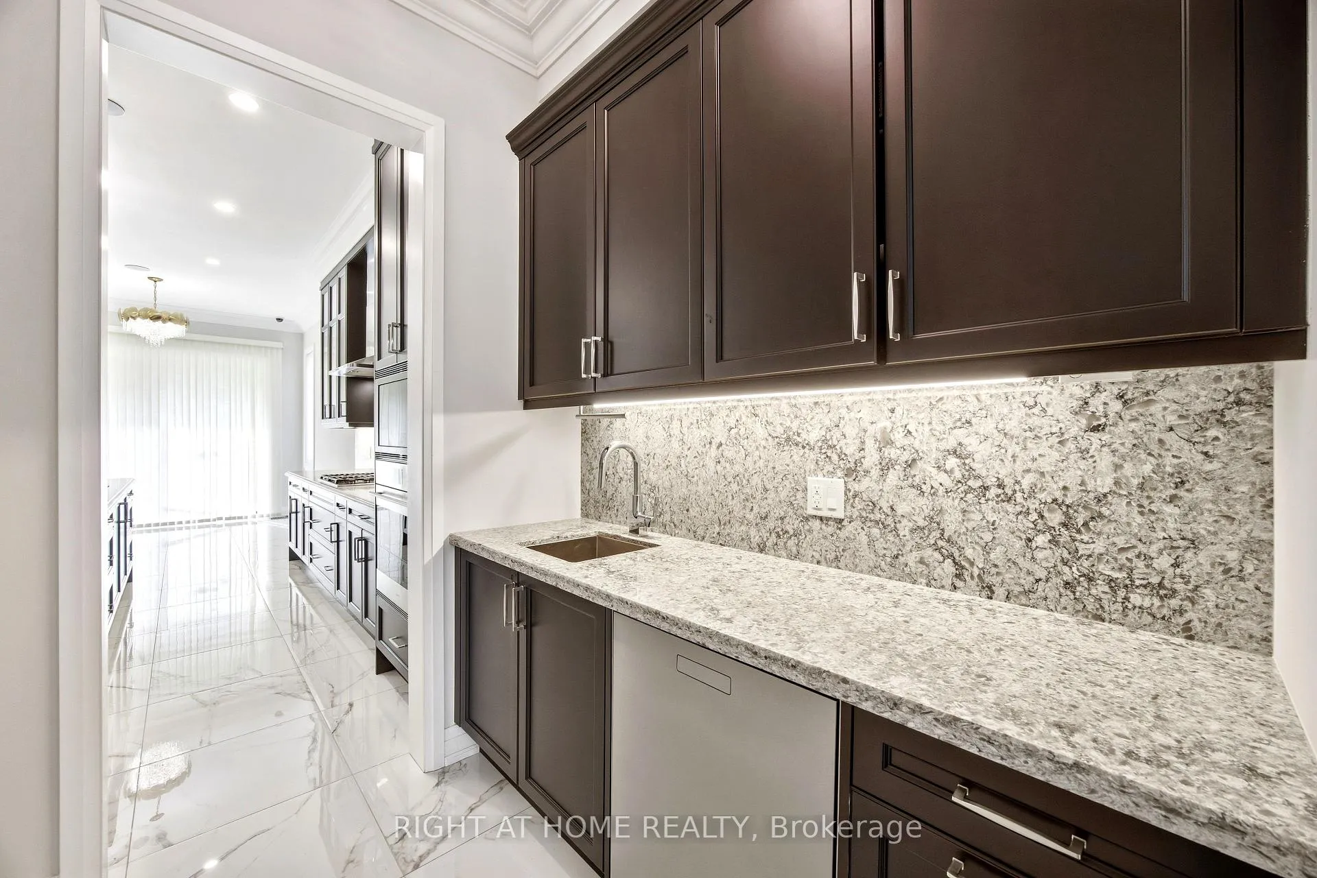 Photo 16 of 185 Cranberry Lane, Aurora, Aurora Highlands — HOMEH