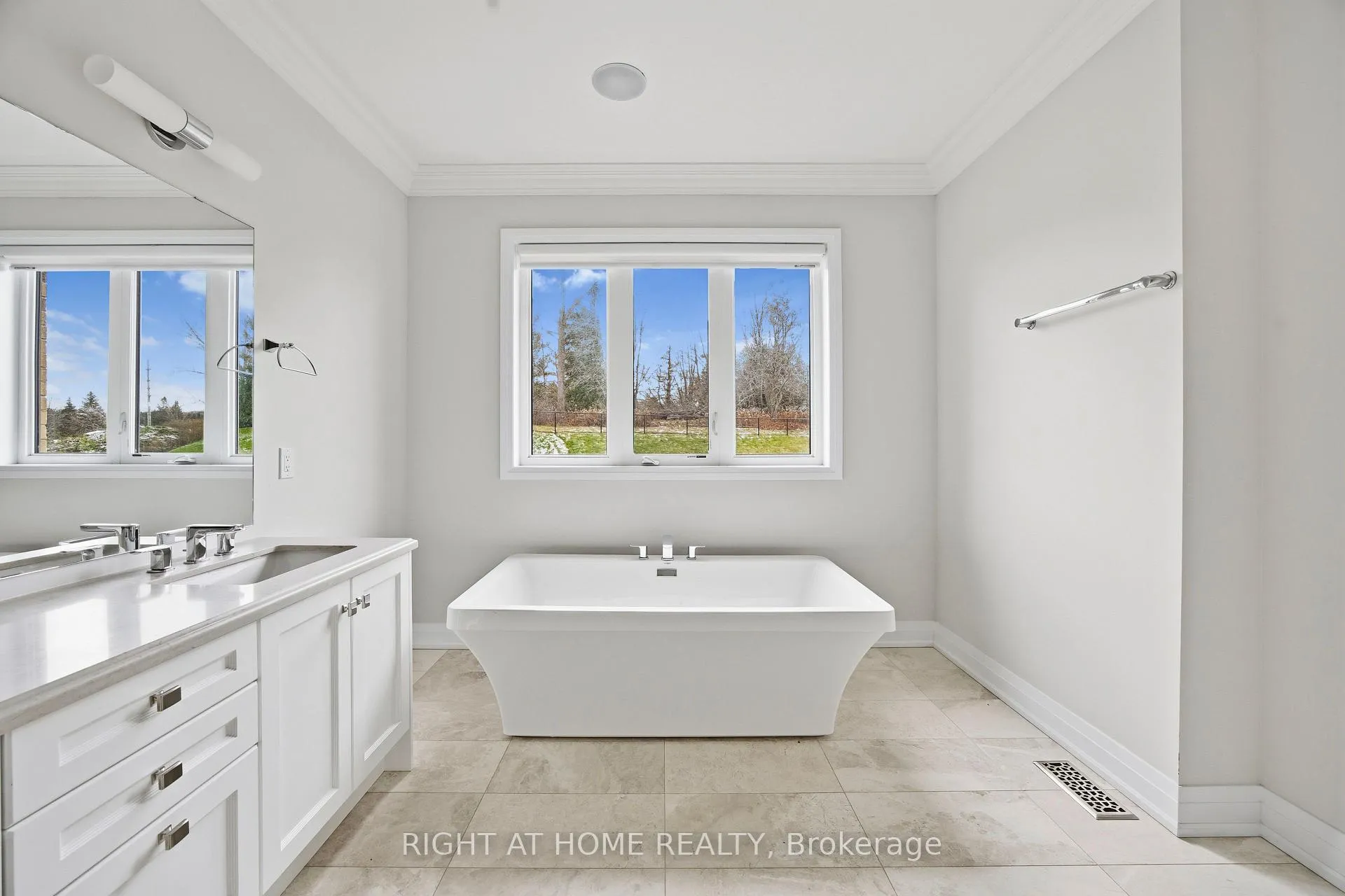 Photo 27 of 185 Cranberry Lane, Aurora, Aurora Highlands — HOMEH