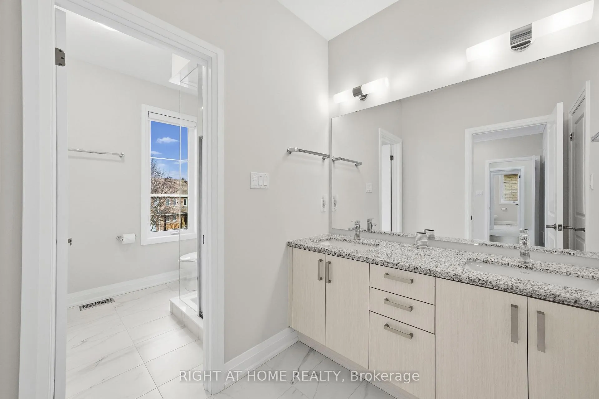 Photo 37 of 185 Cranberry Lane, Aurora, Aurora Highlands — HOMEH