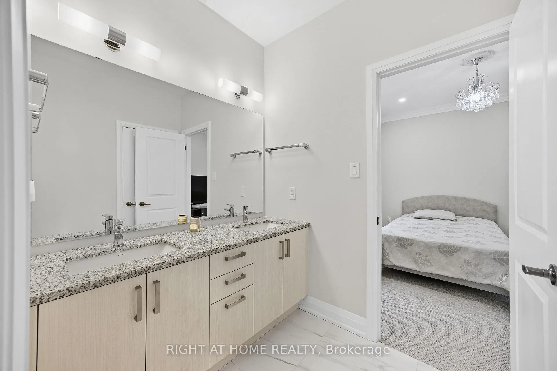 Photo 39 of 185 Cranberry Lane, Aurora, Aurora Highlands — HOMEH