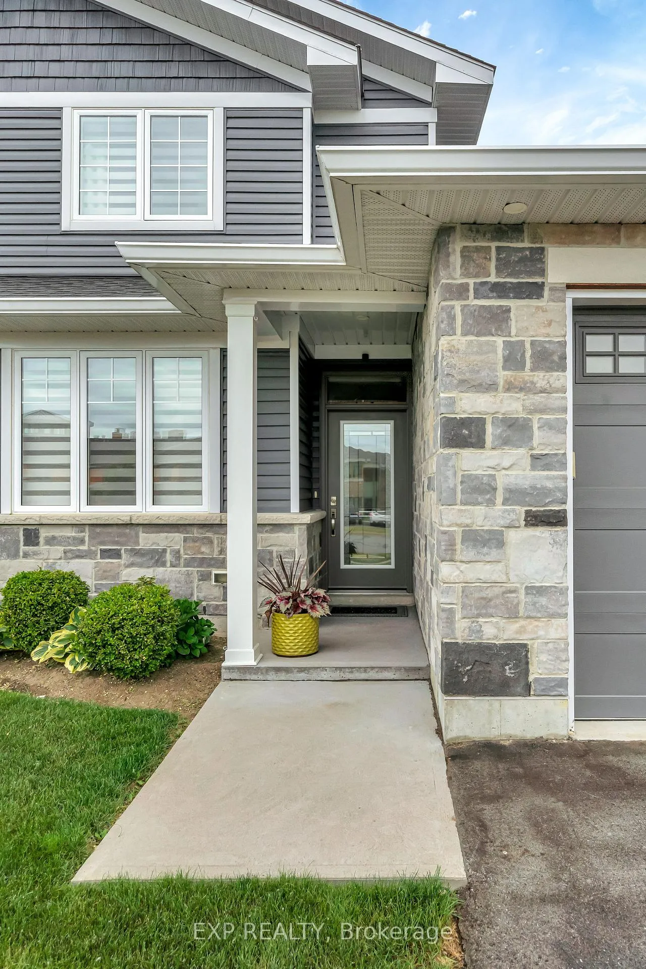Photo 3 of 20 Stinson Avenue, Belleville, Belleville Ward — HOMEH