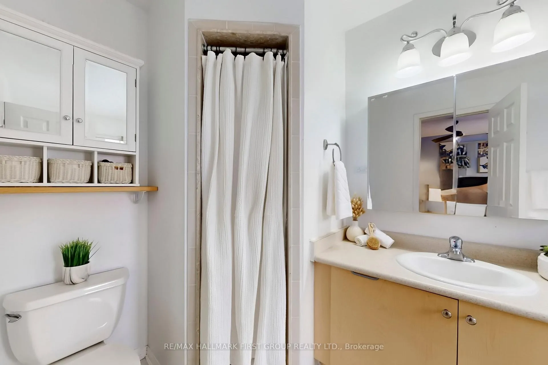 Photo 26 of 64 Longueuil Place, Whitby, Pringle Creek — HOMEH