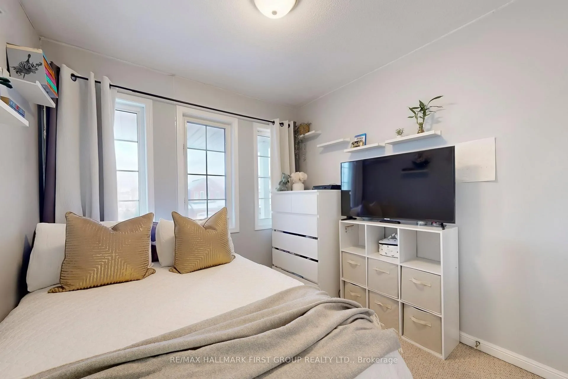 Photo 32 of 64 Longueuil Place, Whitby, Pringle Creek — HOMEH