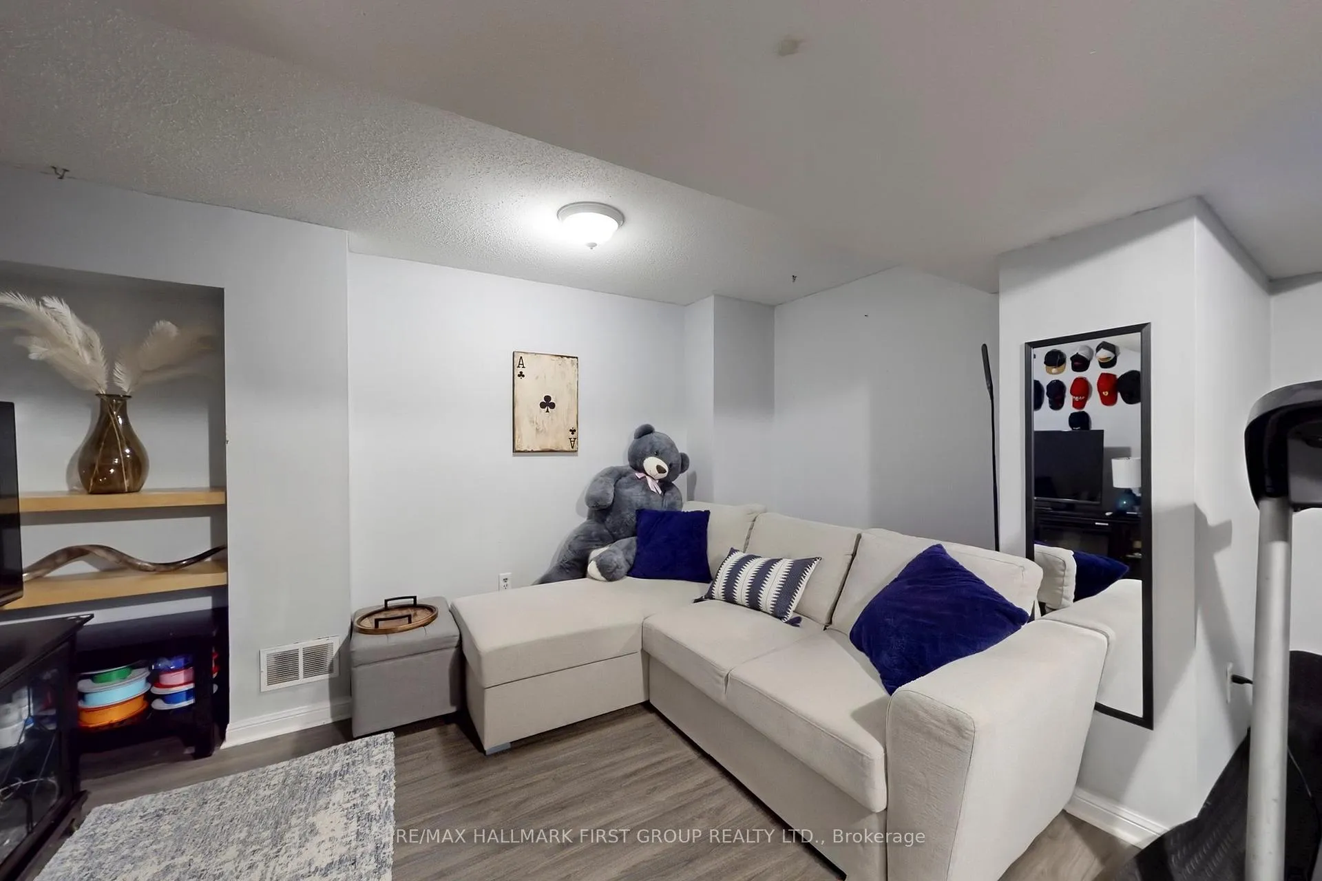 Photo 36 of 64 Longueuil Place, Whitby, Pringle Creek — HOMEH