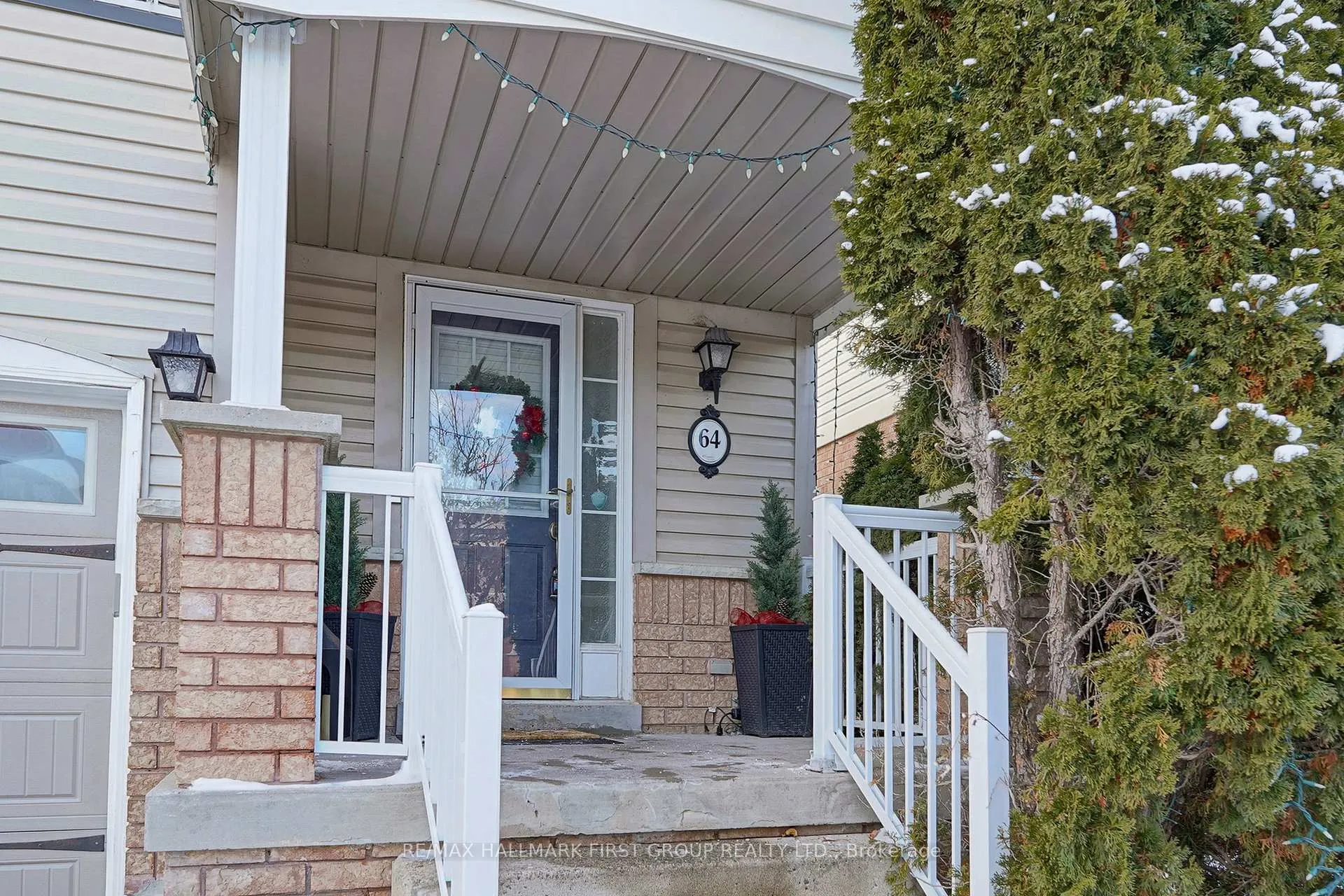 Photo 44 of 64 Longueuil Place, Whitby, Pringle Creek — HOMEH