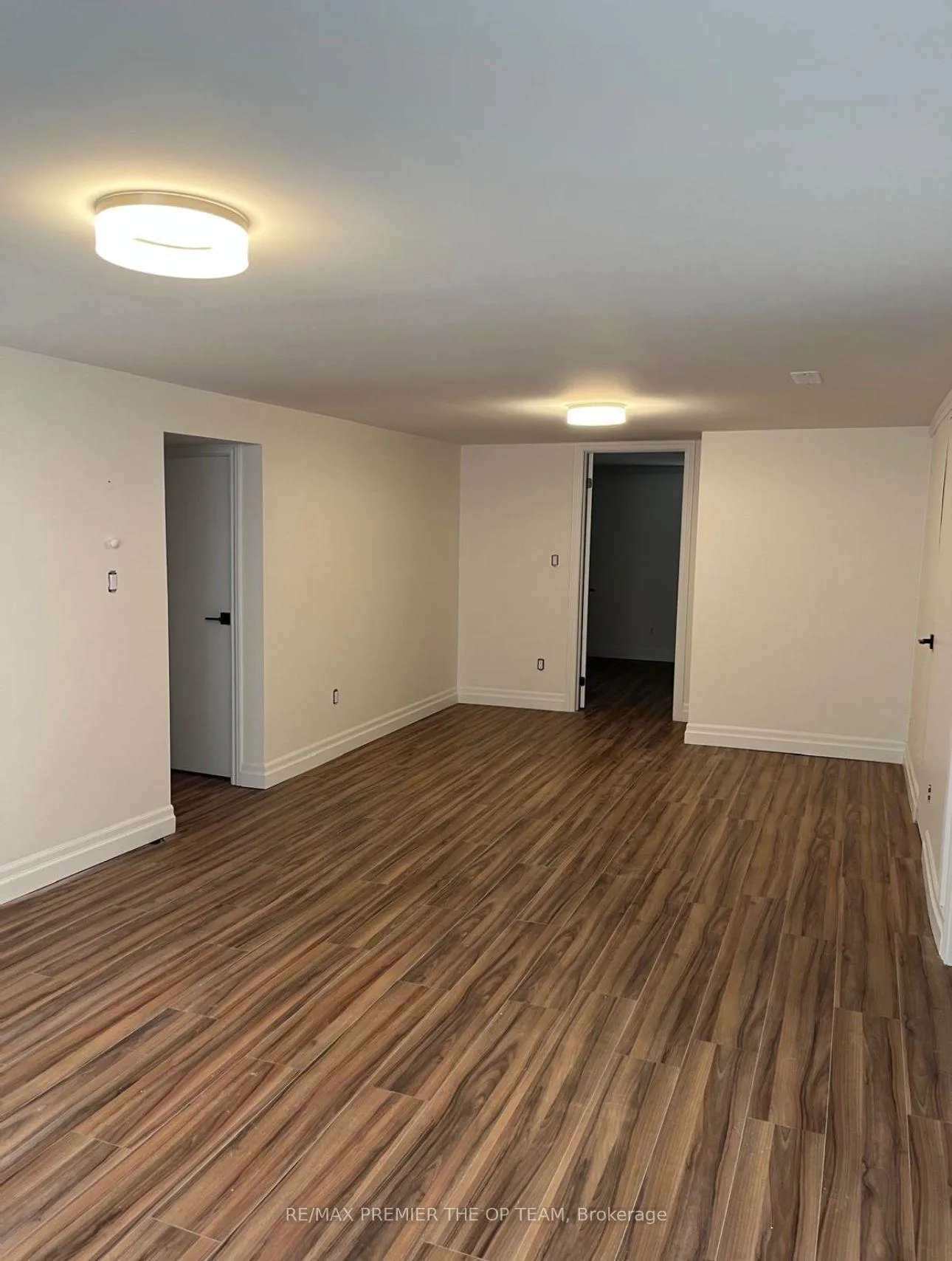Photo 3 of Unit Lower, 23 Hawthorne Avenue, St. Catharines, Carlton/Bunting — HOMEH