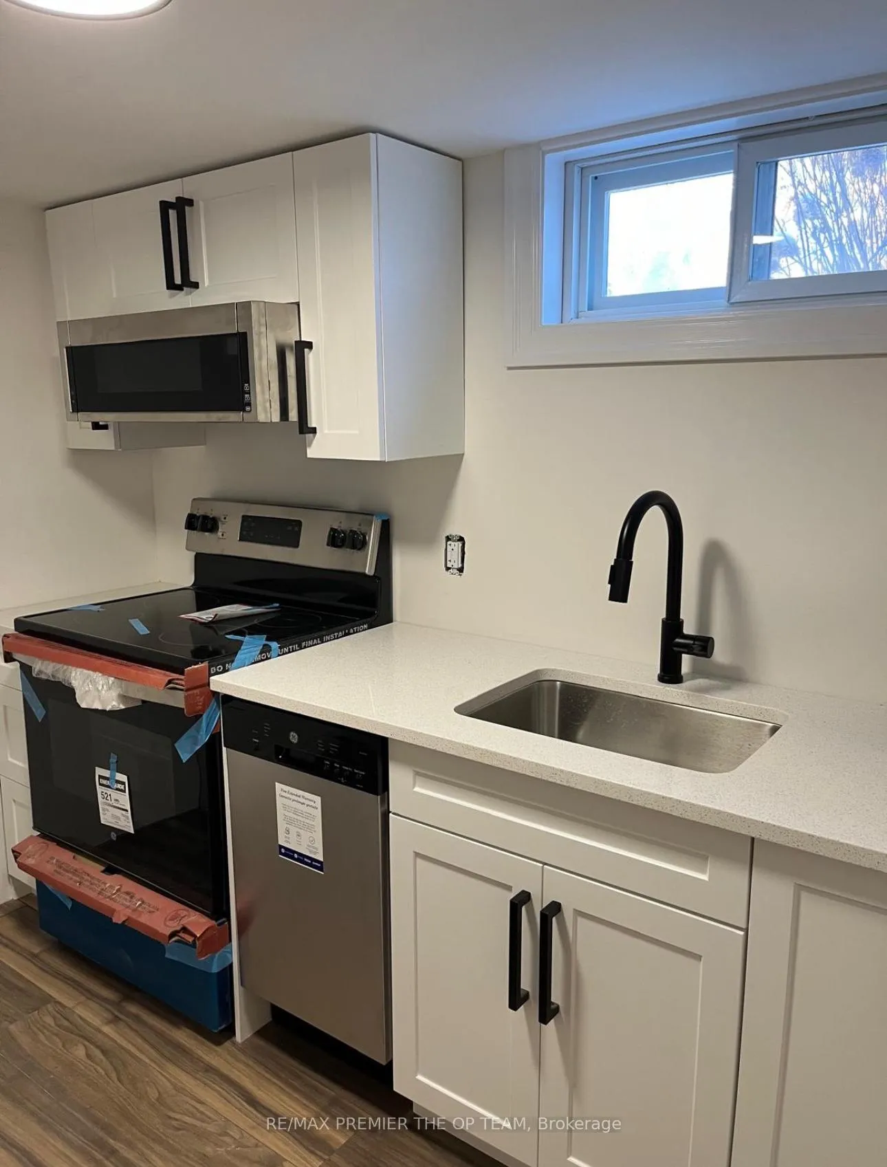 Photo 4 of Unit Lower, 23 Hawthorne Avenue, St. Catharines, Carlton/Bunting — HOMEH