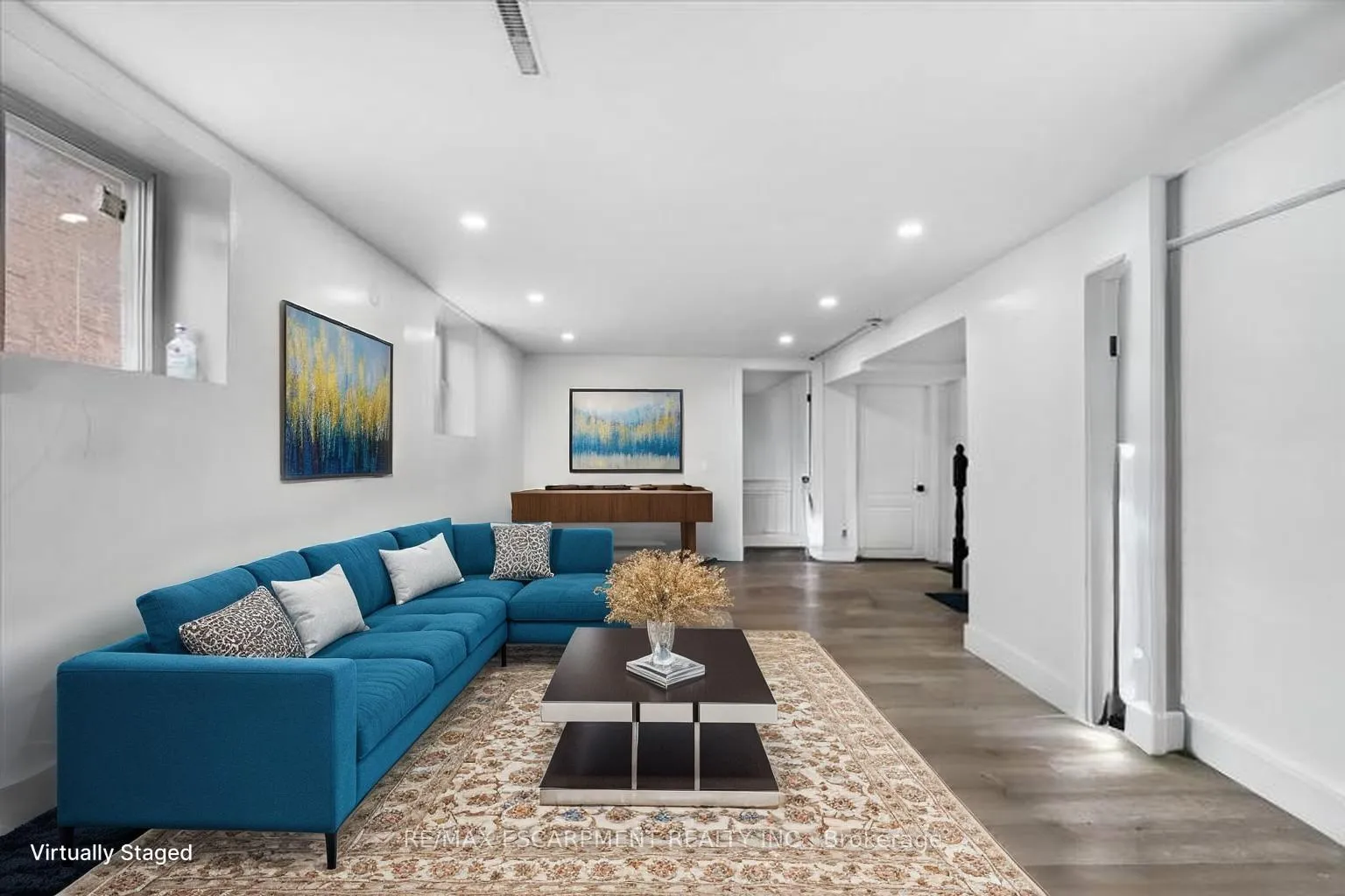 Photo 3 of Unit 2, 37 Lilacside Drive, Hamilton, Thorner — HOMEH