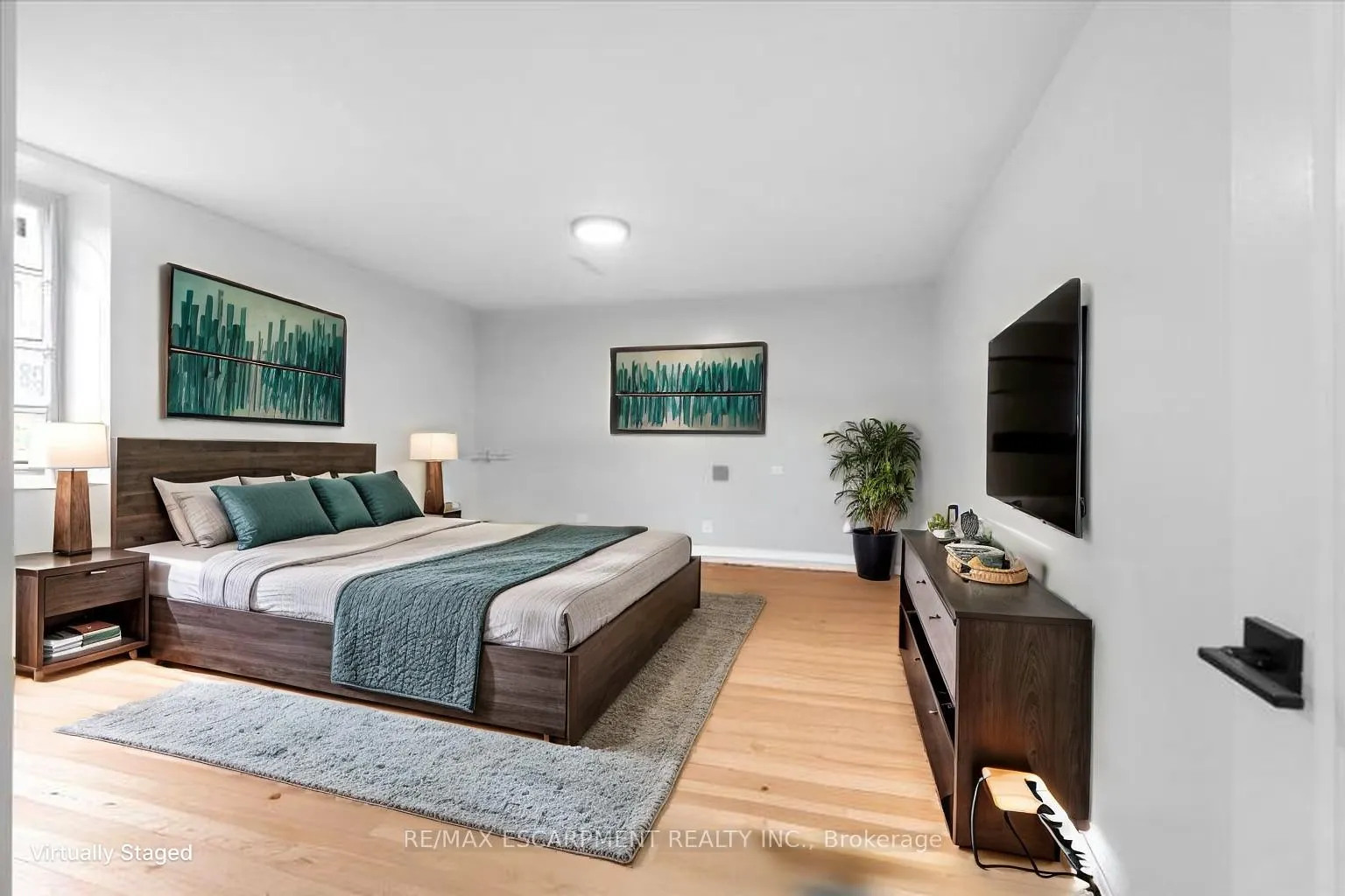 Photo 5 of Unit 2, 37 Lilacside Drive, Hamilton, Thorner — HOMEH