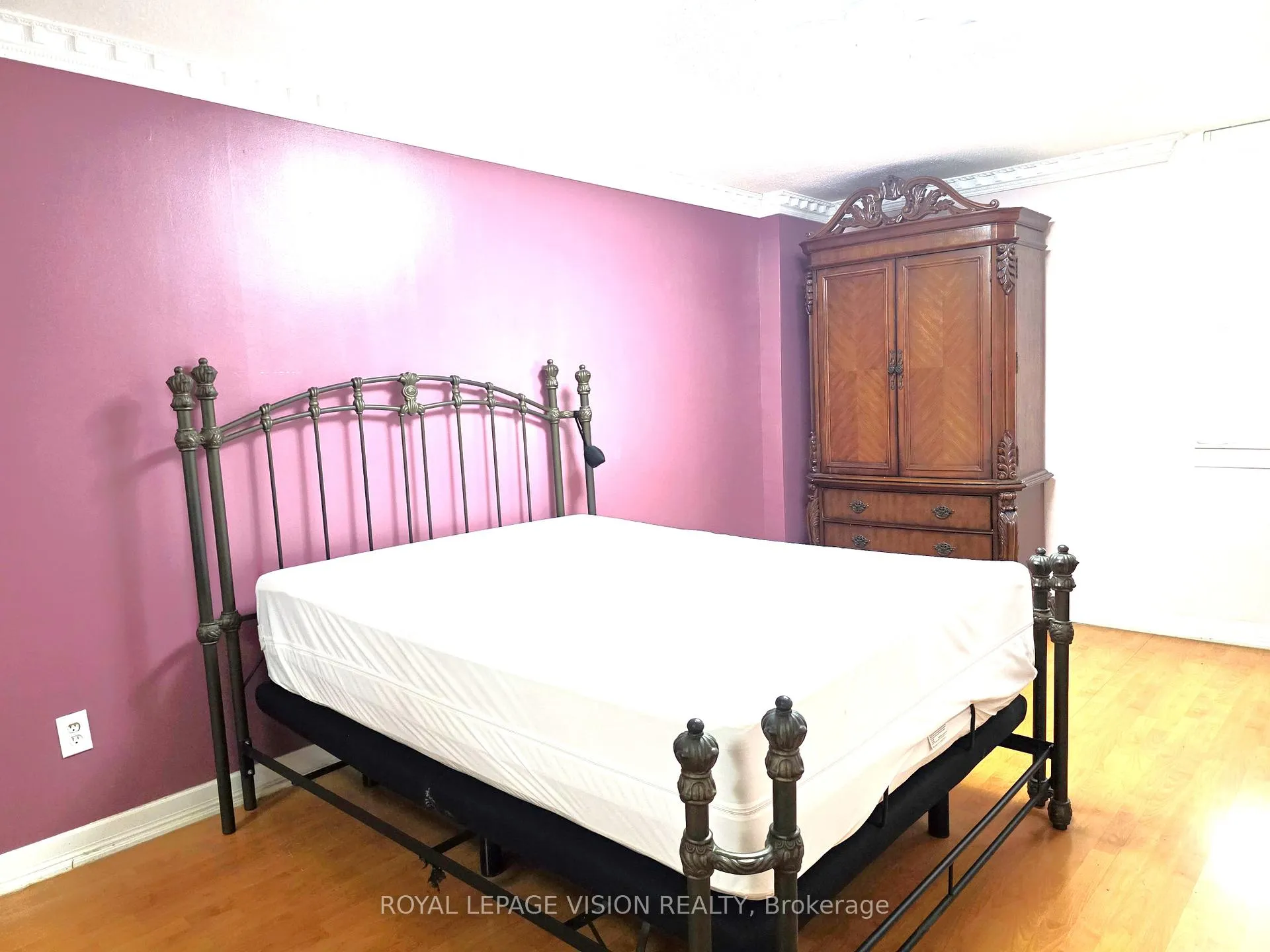 Photo 4 of Unit 2703, 3 Massey Square, Toronto, Crescent Town — HOMEH