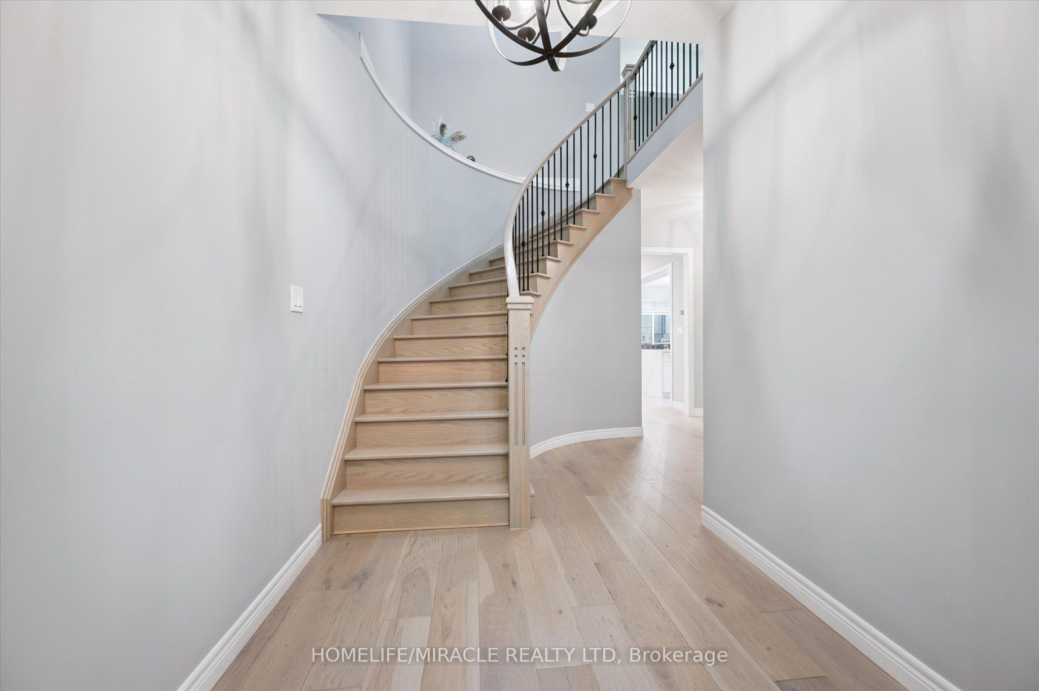 Photo 4 of 629 Florencedale Crescent W, Kitchener — HOMEH