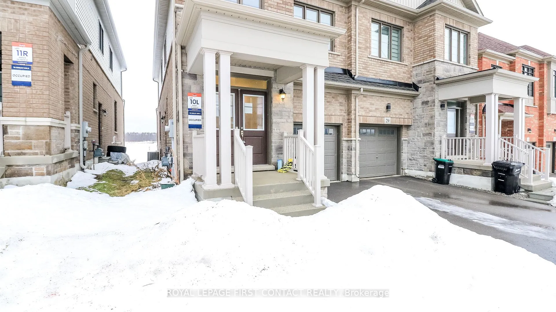 Photo 3 of 27 Greer Street, Barrie, Rural Barrie Southeast — HOMEH