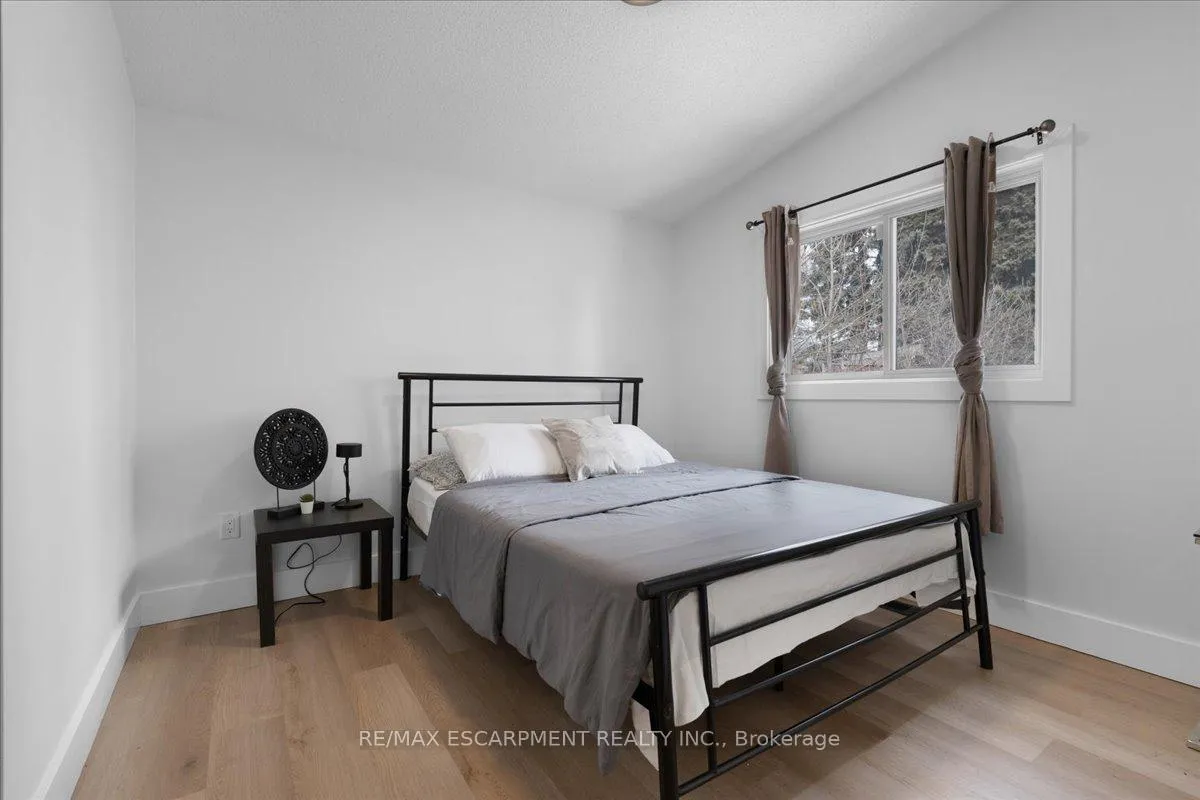 Photo 12 of Unit 1, 37 Lilacside Drive, Hamilton, Thorner — HOMEH