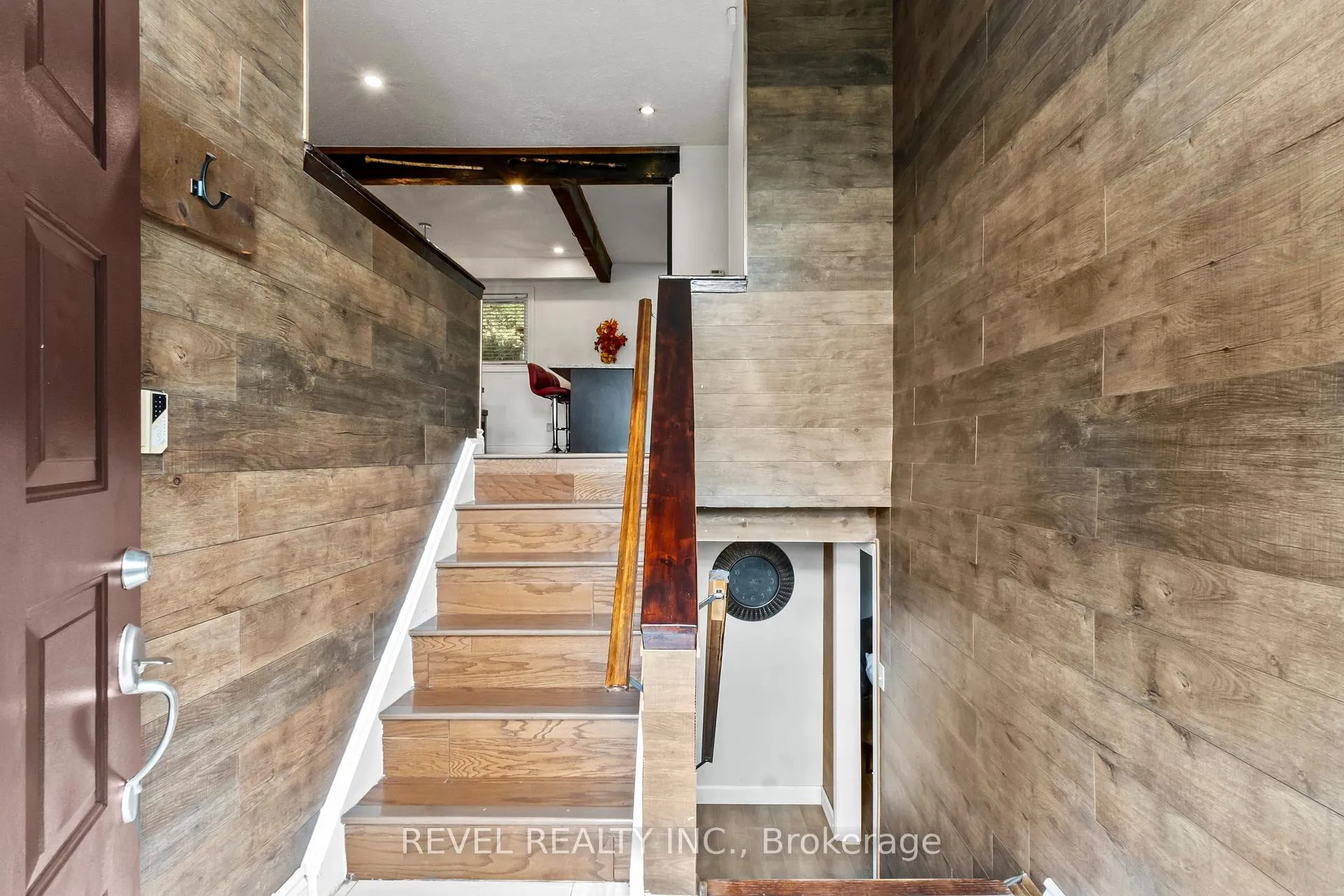 Photo 4 of 441 Crestwood Drive N, Oshawa, O'Neill — HOMEH