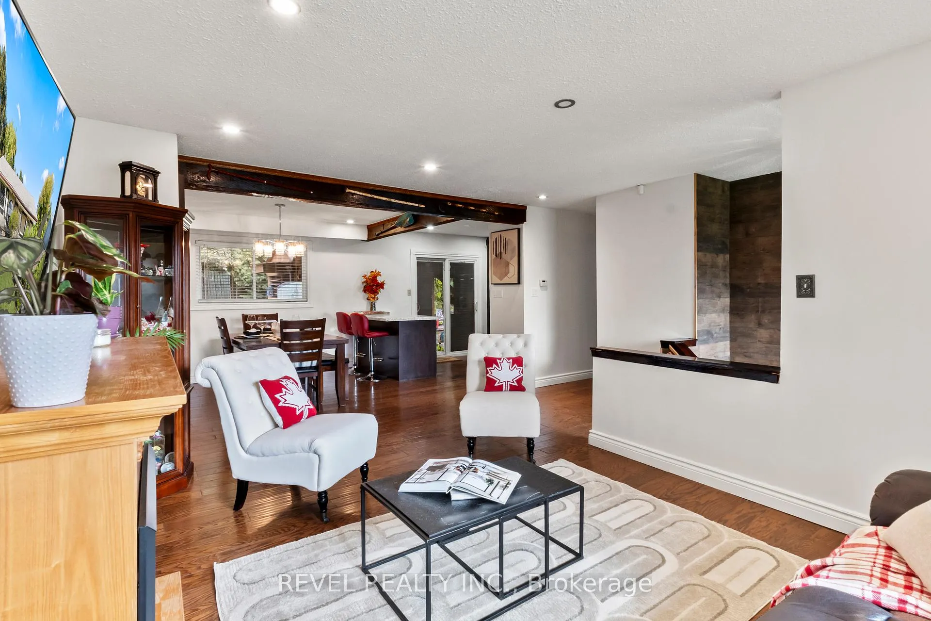 Photo 8 of 441 Crestwood Drive N, Oshawa, O'Neill — HOMEH