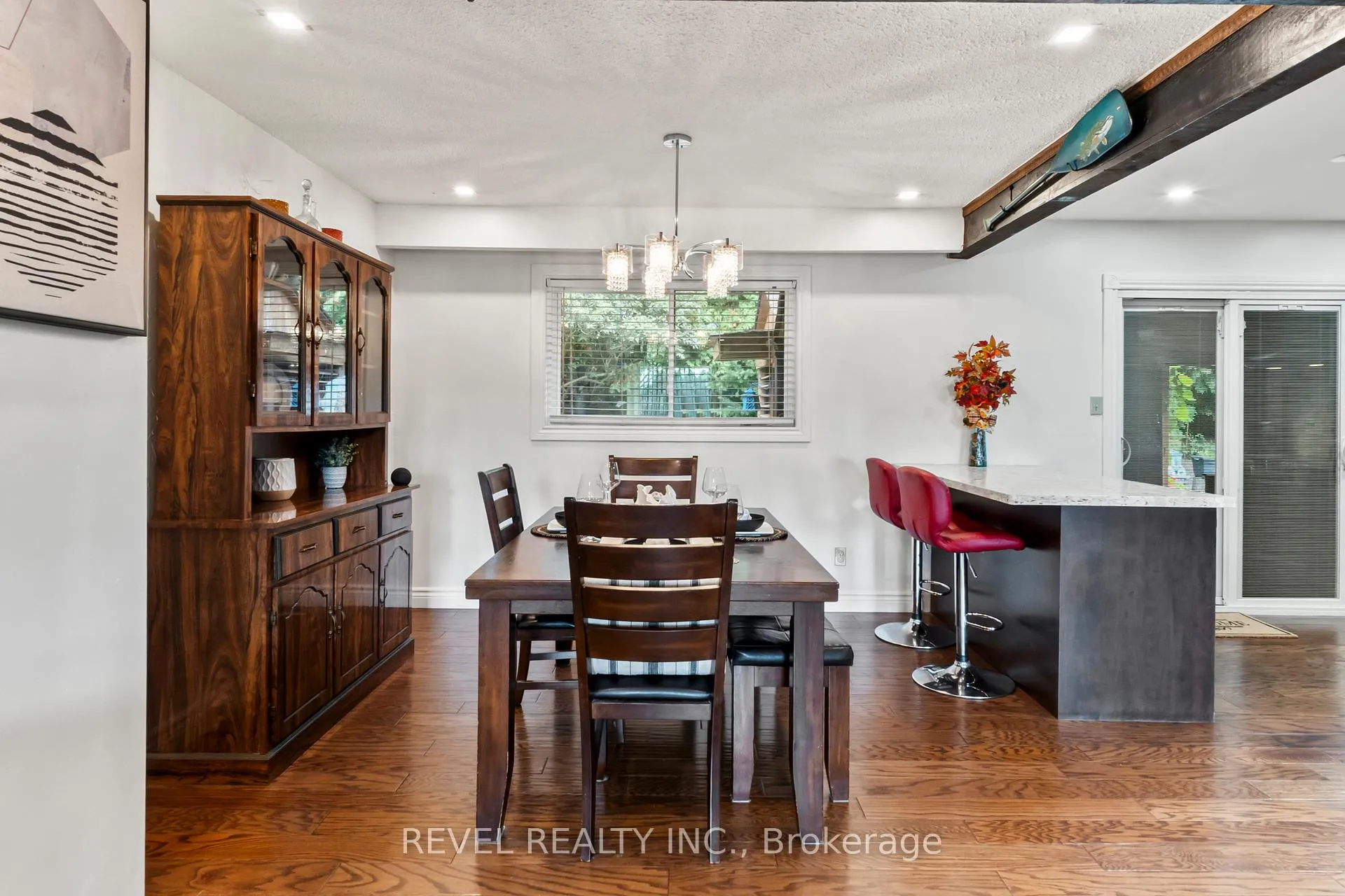 Photo 9 of 441 Crestwood Drive N, Oshawa, O'Neill — HOMEH
