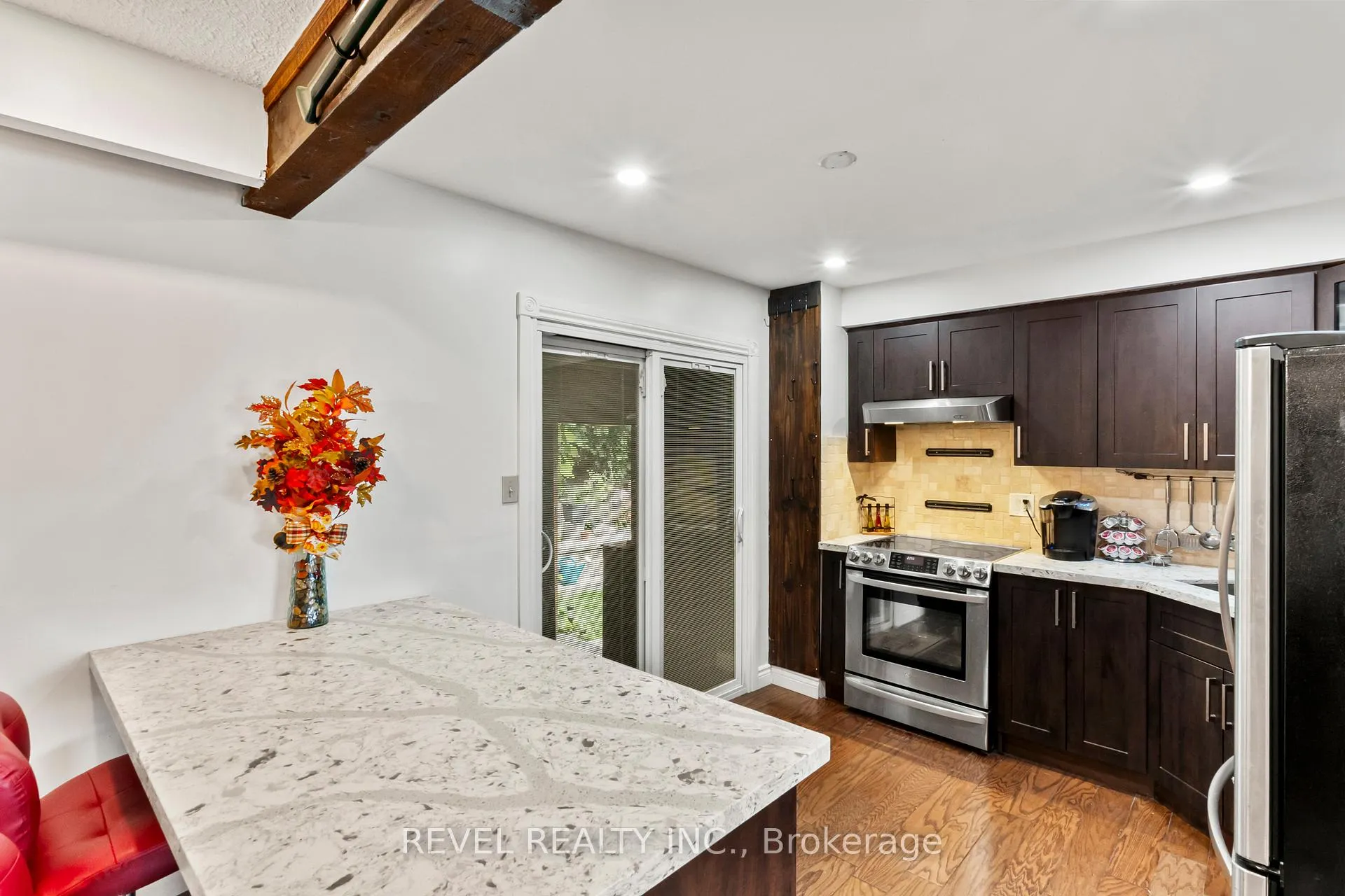 Photo 12 of 441 Crestwood Drive N, Oshawa, O'Neill — HOMEH