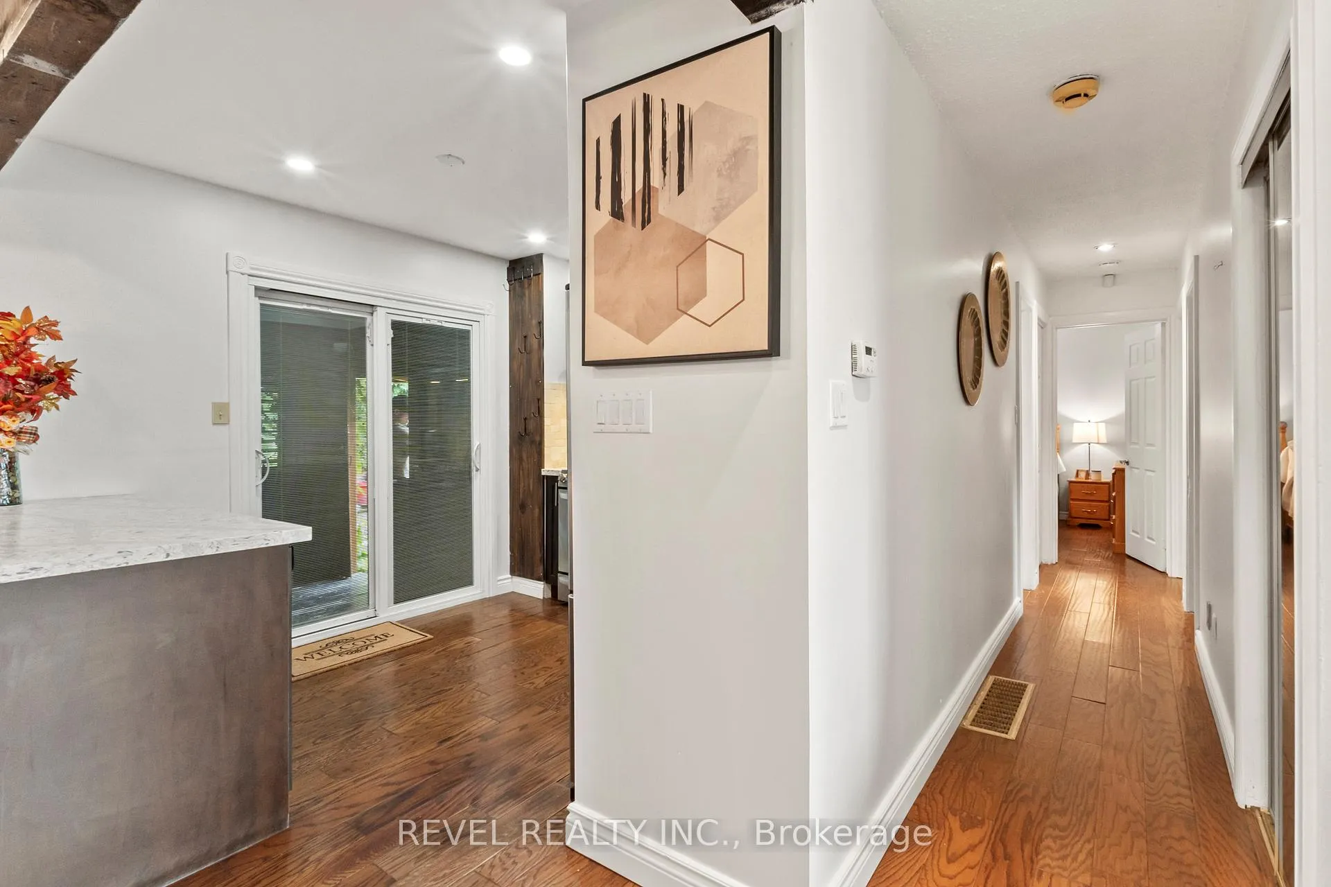 Photo 14 of 441 Crestwood Drive N, Oshawa, O'Neill — HOMEH