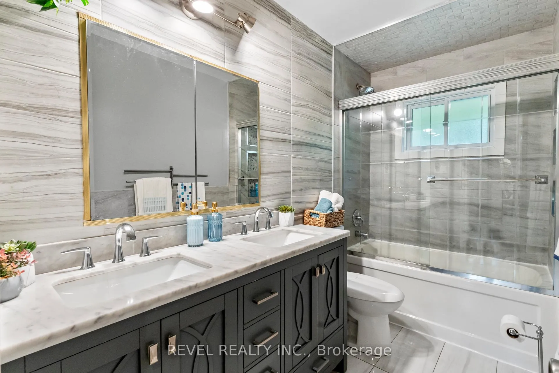 Photo 19 of 441 Crestwood Drive N, Oshawa, O'Neill — HOMEH