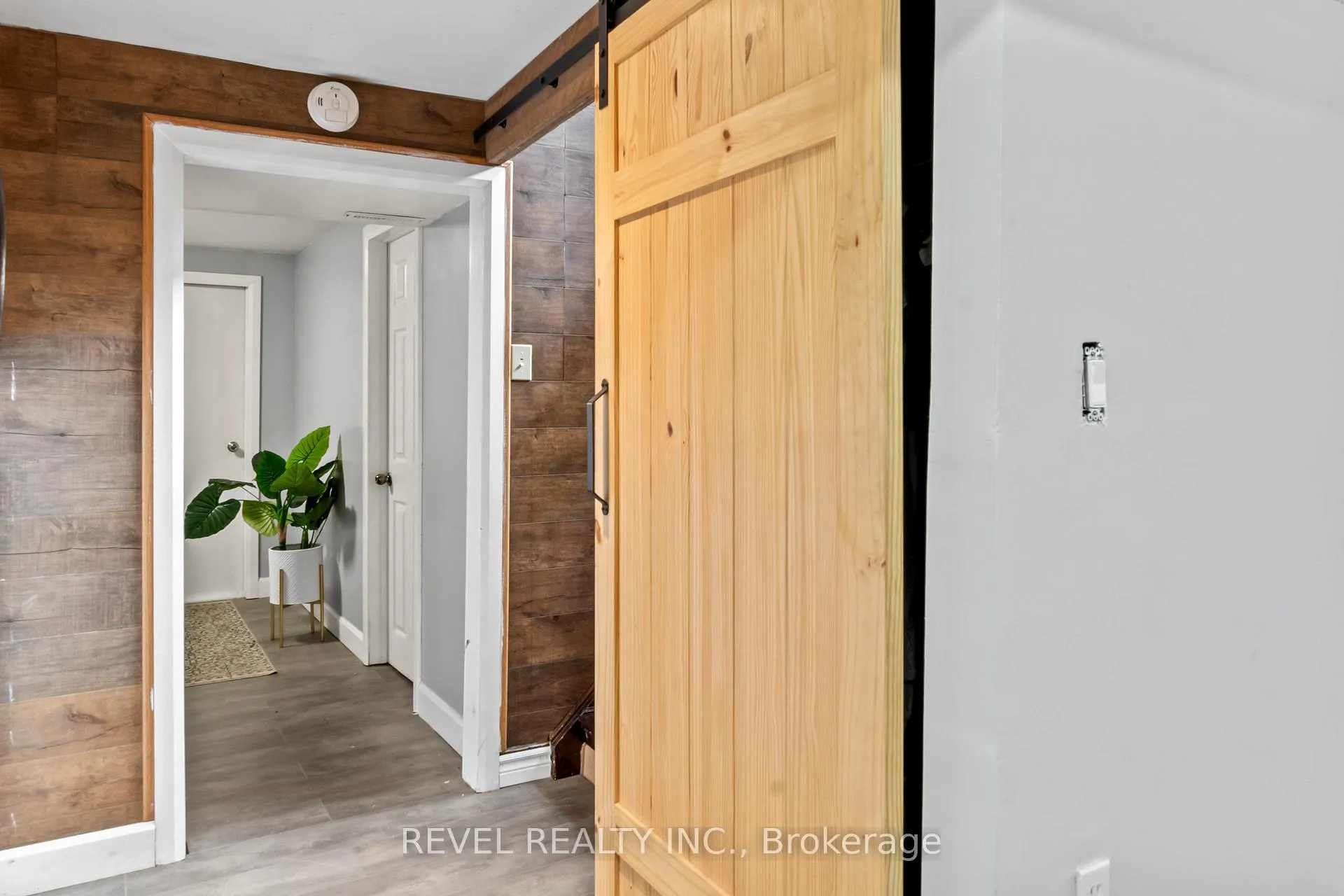 Photo 26 of 441 Crestwood Drive N, Oshawa, O'Neill — HOMEH