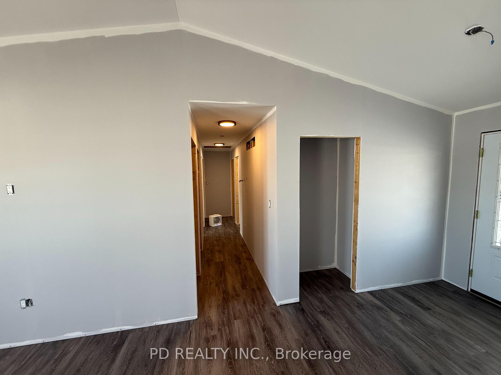 Photo 8 of 2455 Queen Mary Street, Cavan Monaghan, Cavan Twp — HOMEH